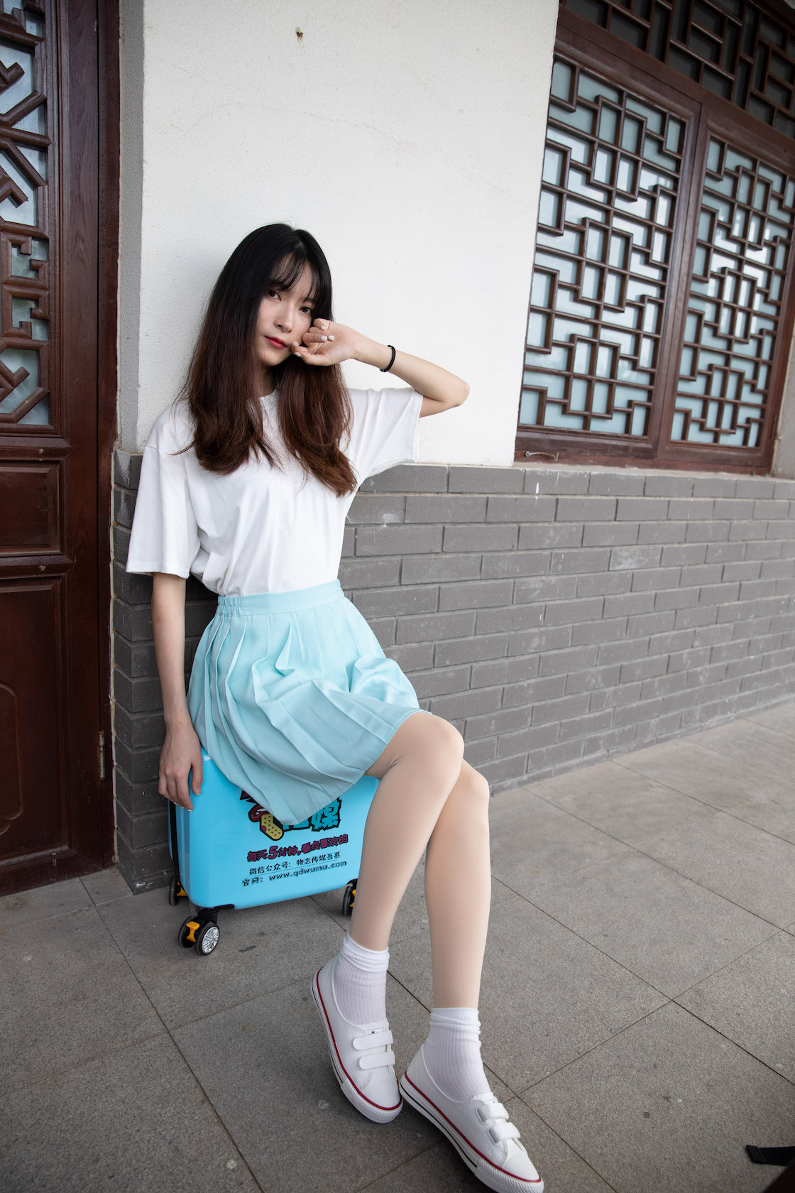 资讯|物恋传媒 – NO.543期 《猫耳》 帆布鞋,厚肉丝,白棉袜