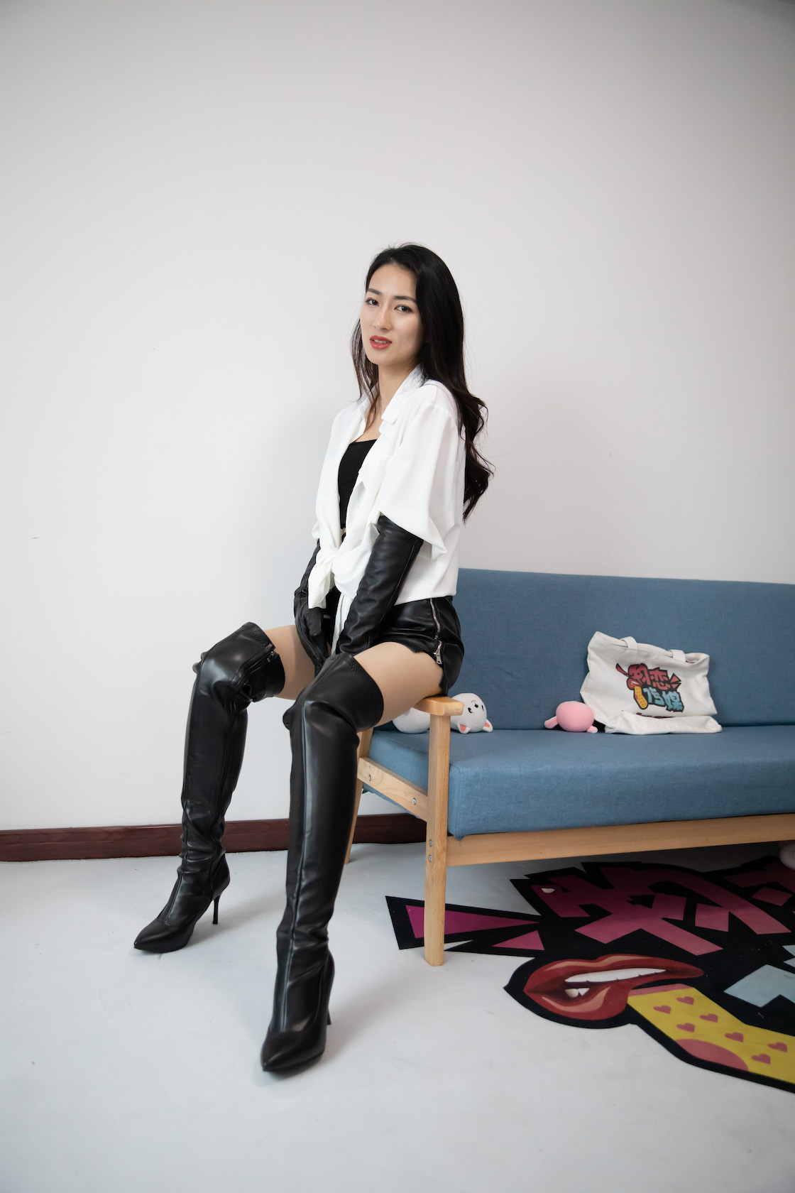 资讯|物恋传媒 – NO.661期 《小茶》 长靴,肉丝,热水泡脚剧情