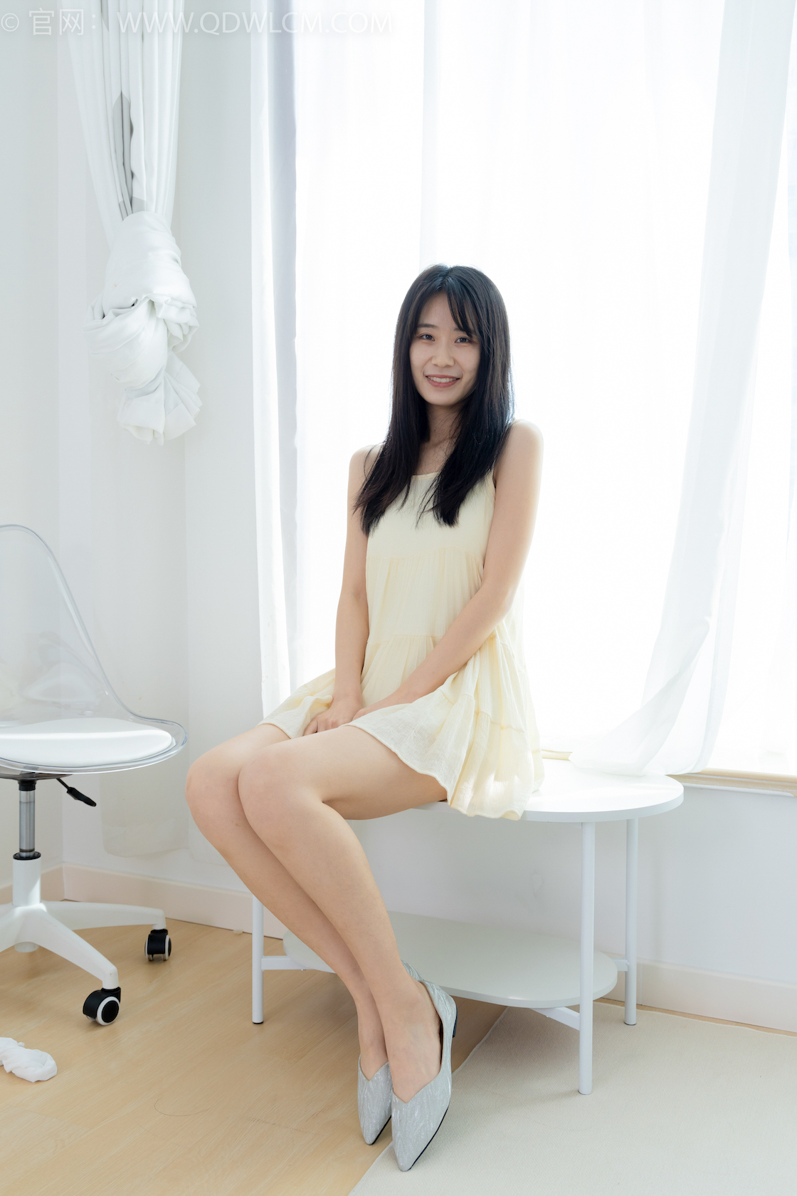 资讯|物恋传媒 – NO.1782期 《菜菜》 两双平底鞋,厚白丝大腿袜,裸足,昏睡剧情