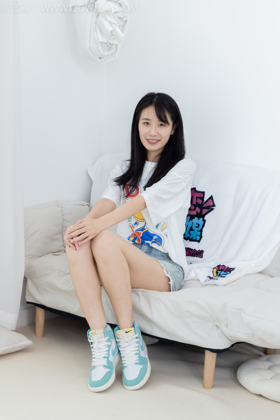 资讯|物恋传媒 – NO.1759期 《菜菜》 板鞋,白棉袜,裸足,羽毛老头乐挠脚