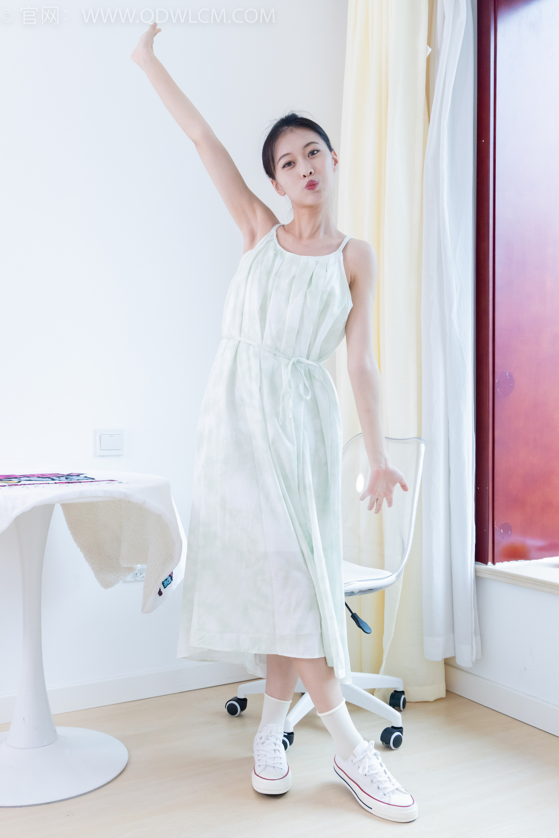 资讯|物恋传媒 – NO.2031期 《小优》 板鞋,白棉袜,裸足,物恋传媒,物恋摄影映画