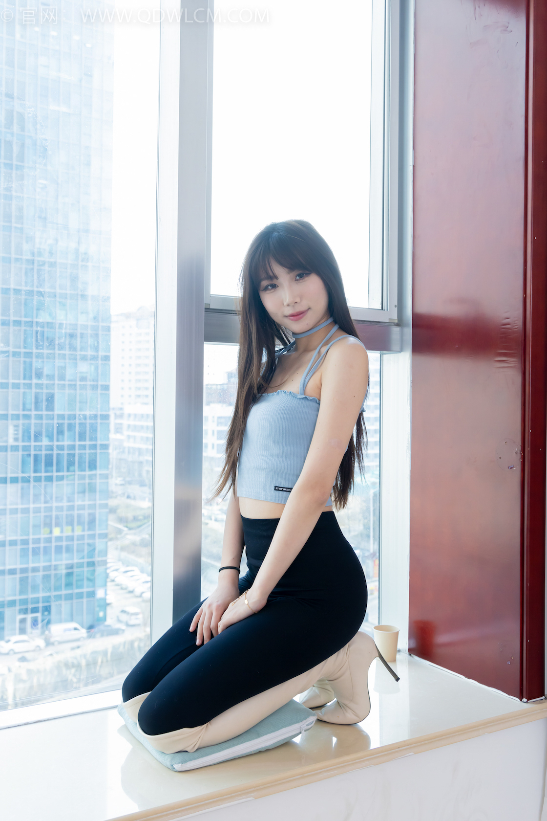 资讯|物恋传媒 – NO.2283期 《泡泡》 高跟长靴,卡通白棉袜,裸足,物恋传媒,物恋摄影映画