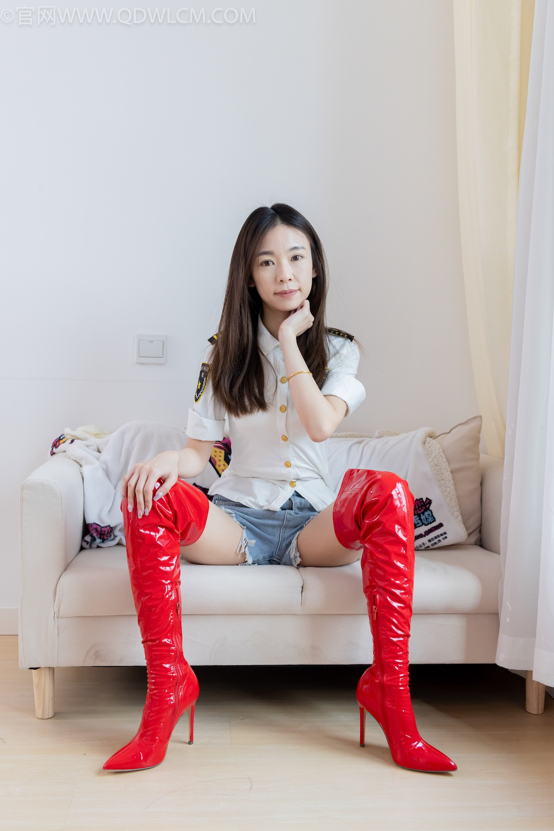 资讯|物恋传媒 – NO.2309期 《婷婷》 高跟长靴,白棉袜,裸足,物恋传媒,物恋摄影映画