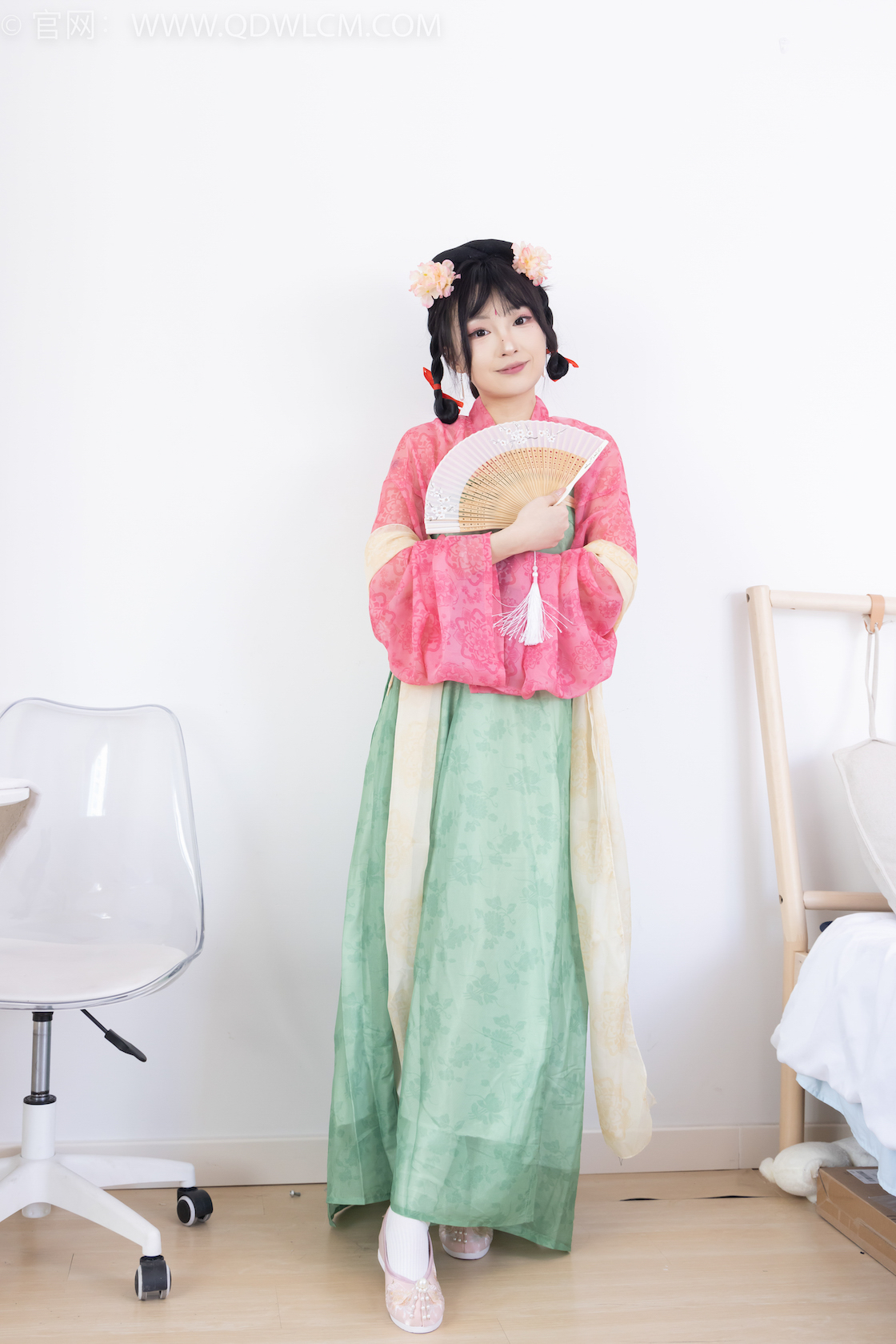 资讯|物恋传媒 – NO.2297期 《嘟嘟》 布鞋,白棉袜,古装,半脱袜子剧情,物恋传媒,物恋摄影映画