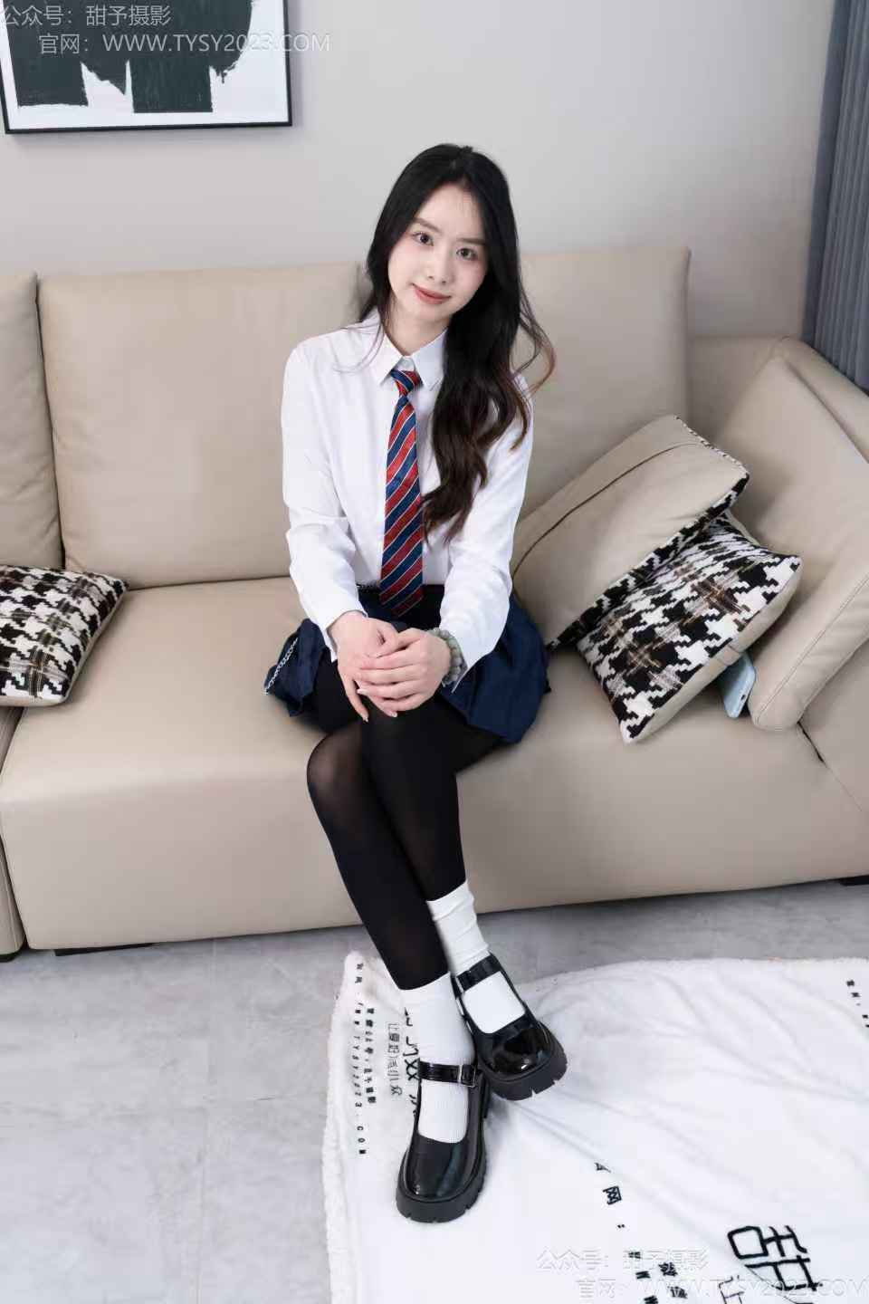 资讯|甜予摄影 – NO.196期 《知知》 皮鞋,高跟鞋,白棉袜,小腿袜,肉丝,黑丝