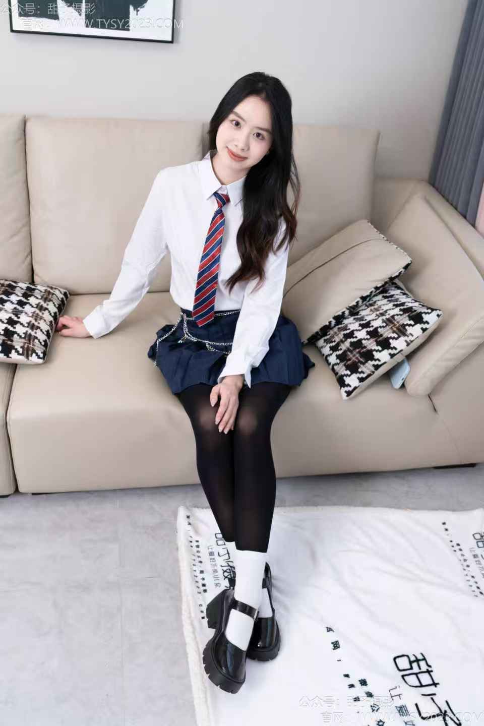 资讯|甜予摄影 – NO.196期 《知知》 皮鞋,高跟鞋,白棉袜,小腿袜,肉丝,黑丝