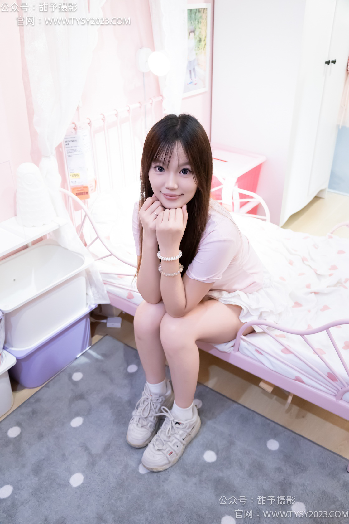 资讯|甜予摄影 – NO.260期 《小栗》 运动鞋,白棉袜,裸足