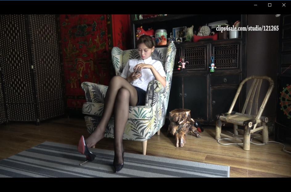 【网盘】[视频] K&#038;M 02-美女杨睿展示黑丝美脚