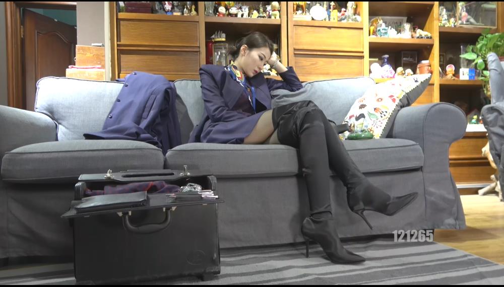 【网盘】[视频] K&#038;M 170-晓敏脱掉长靴释放原味黑丝