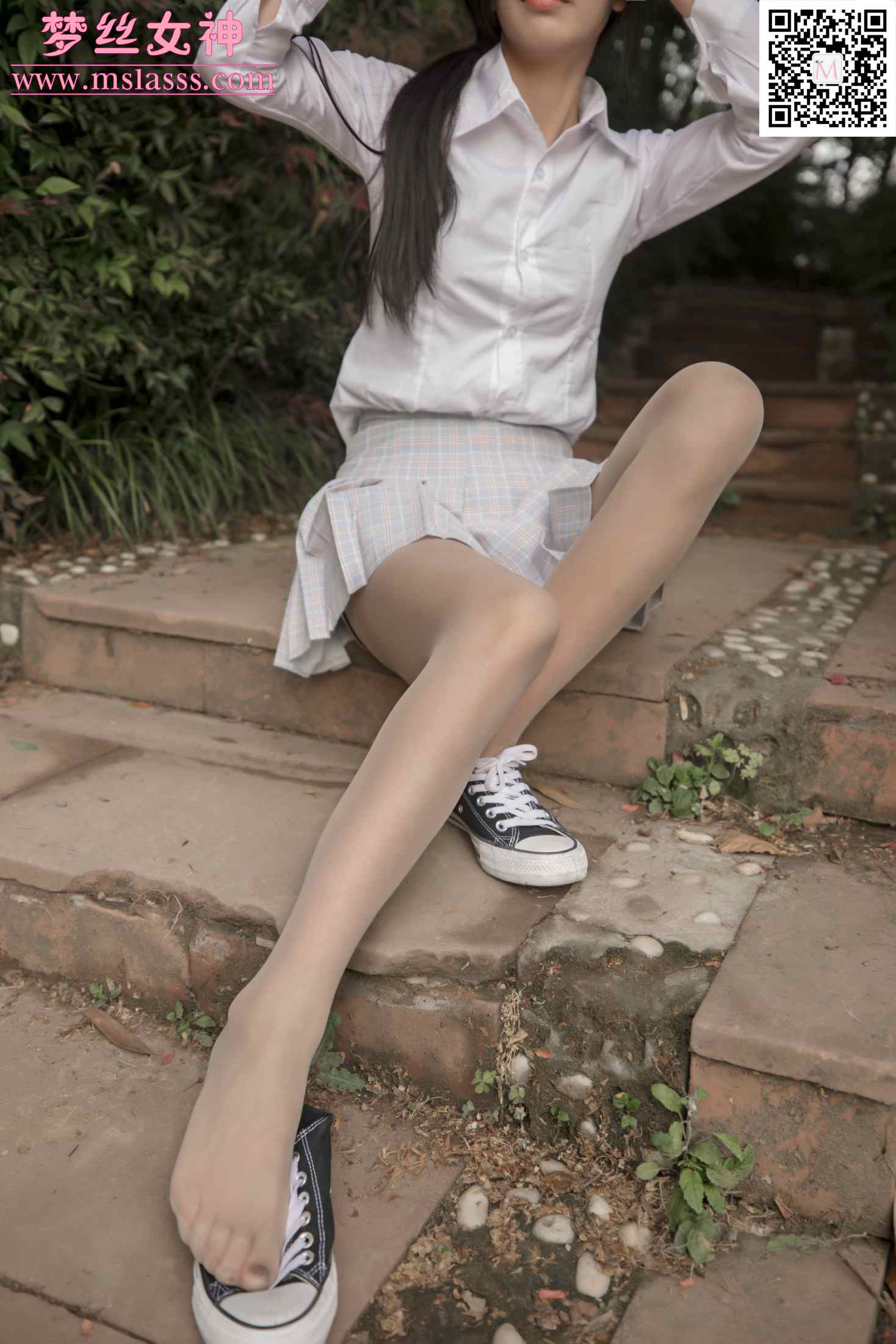 【网盘】小苏琪《性感的小嘴唇》