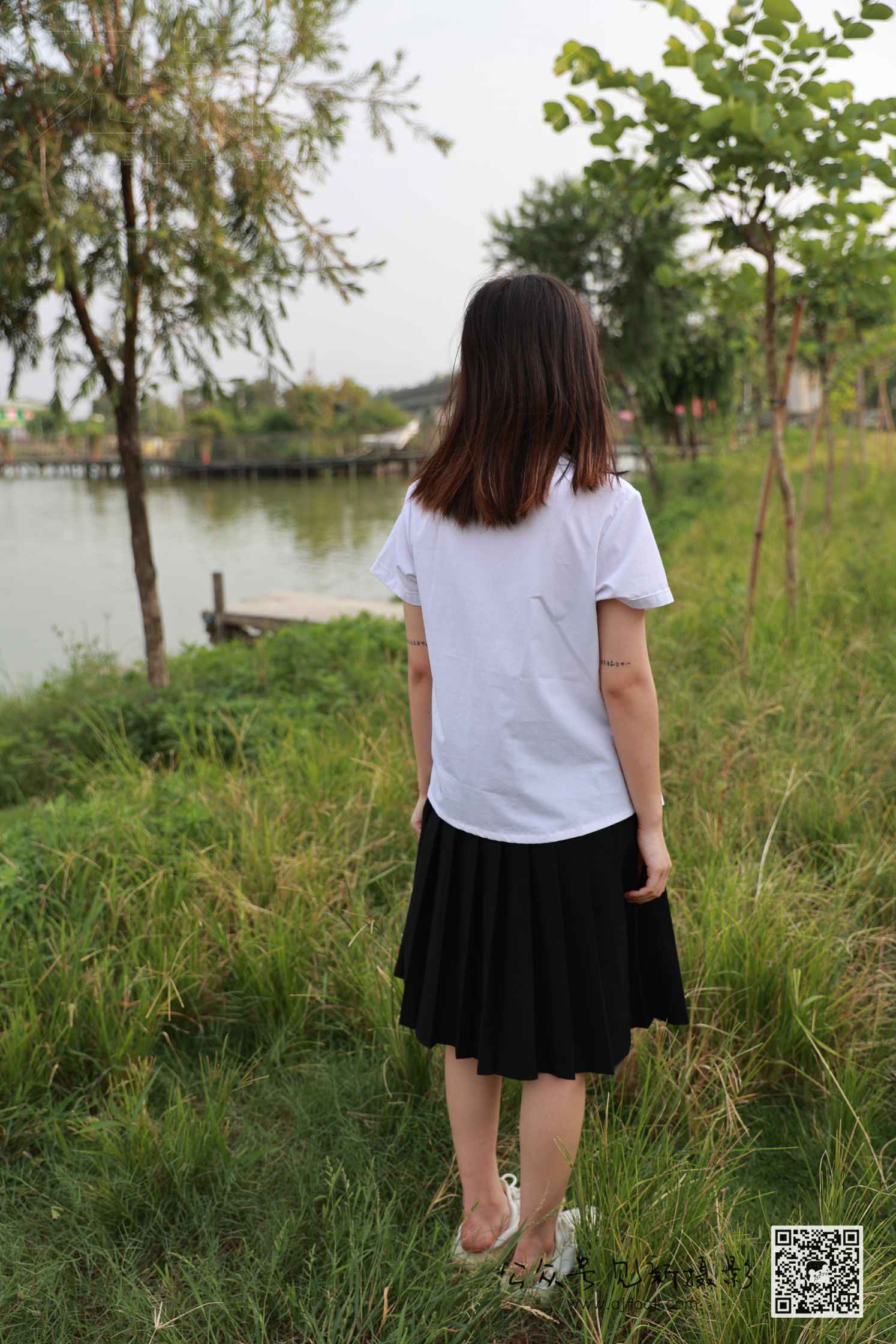 【网盘】[见新摄影]NO.010-附中 潇潇（20岁 校园少女风 椰子鞋）