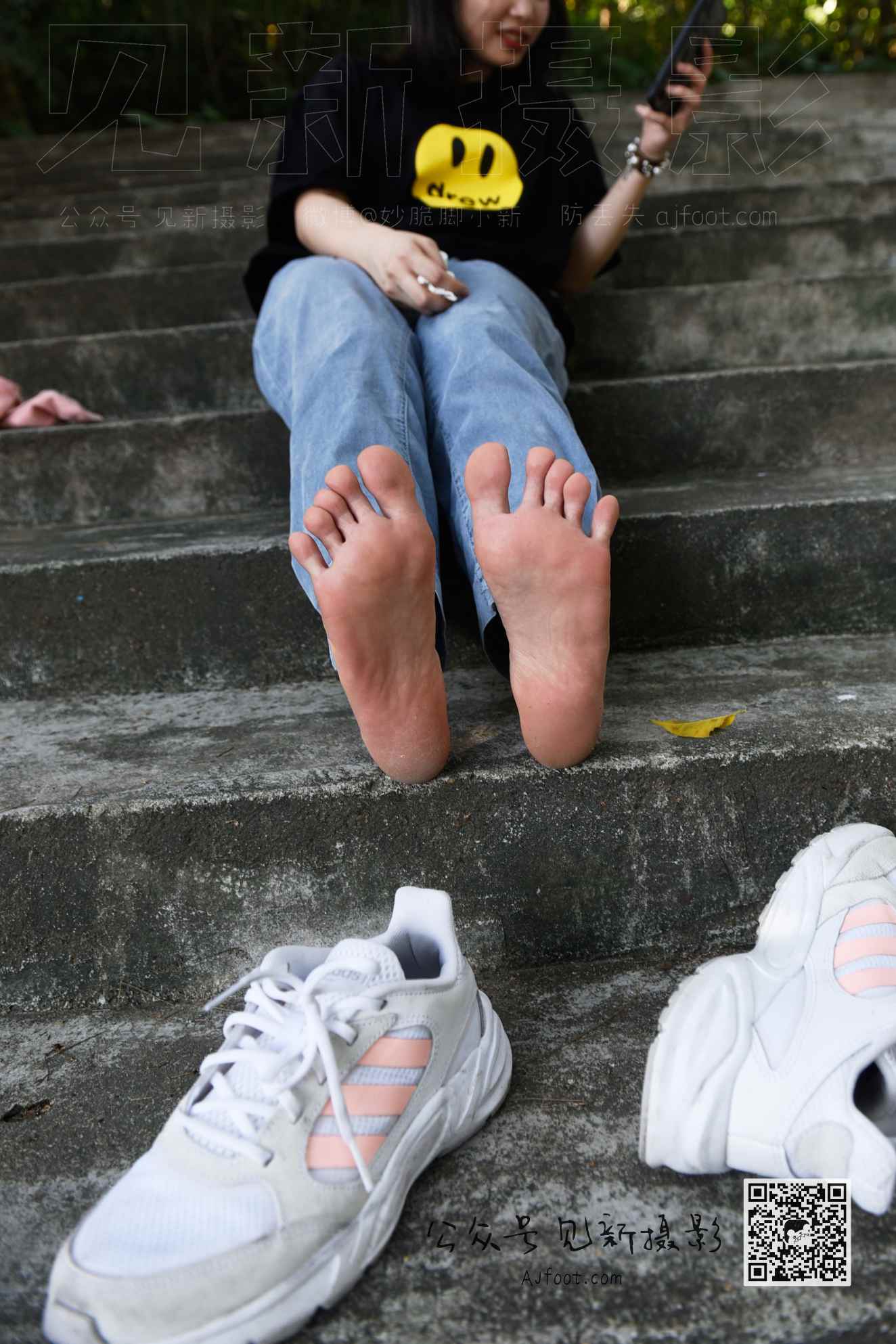 【网盘】[见新摄影]NO.013-大学护理美女户外牛仔裤棉袜