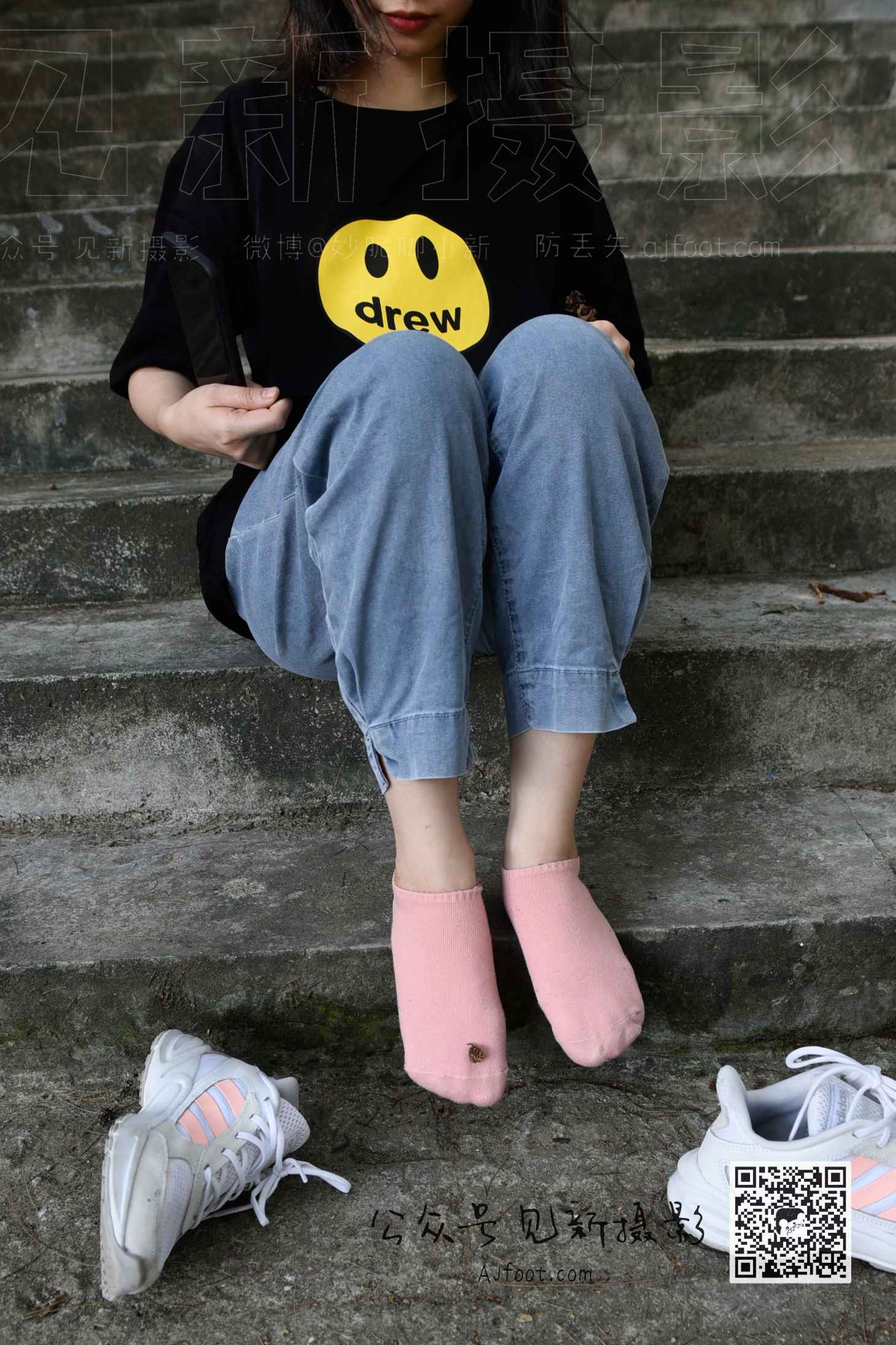 【网盘】[见新摄影]NO.013-大学护理美女户外牛仔裤棉袜