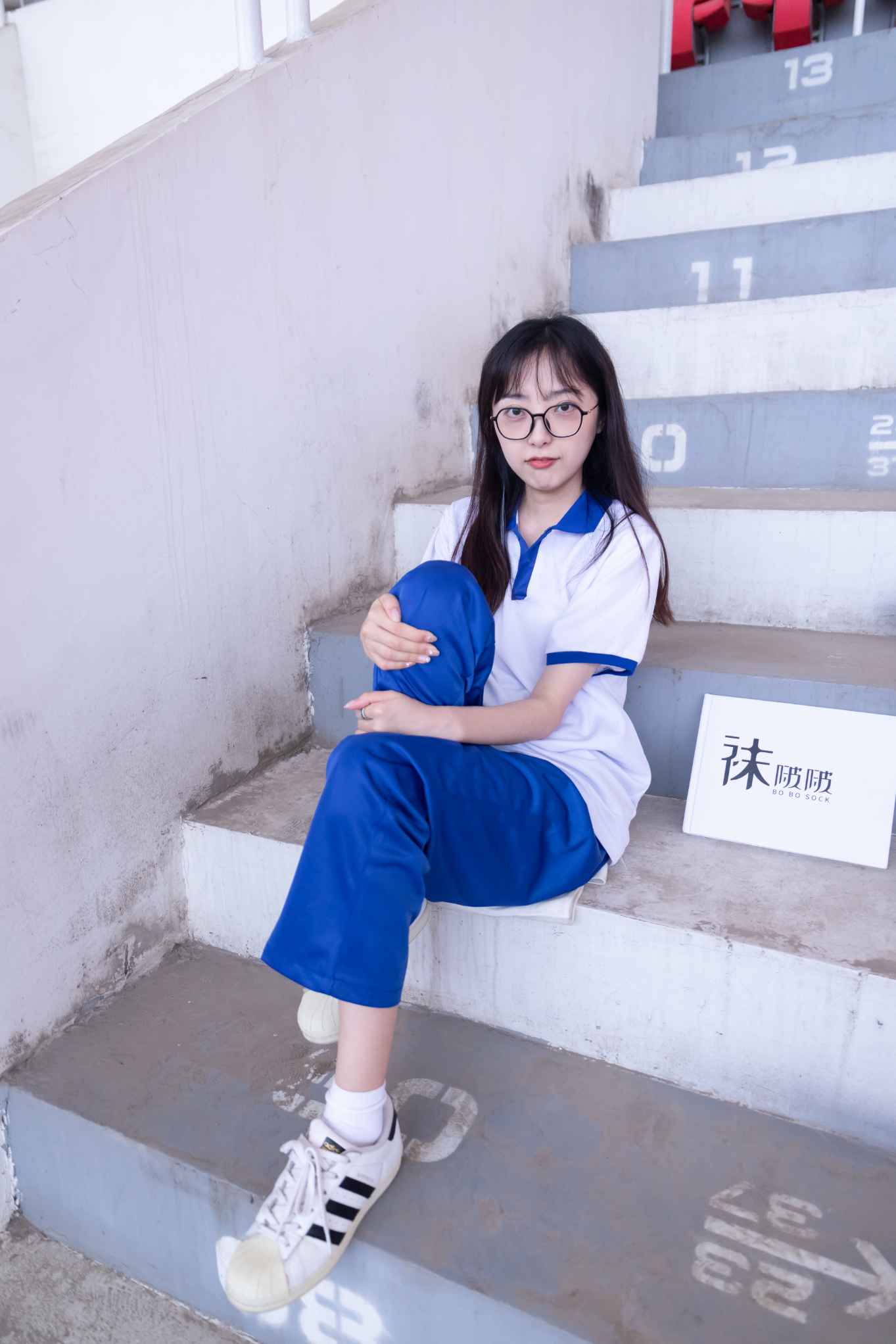 【网盘】[袜啵啵]NO.002稚予-校服、贝壳头、白棉袜、裸足