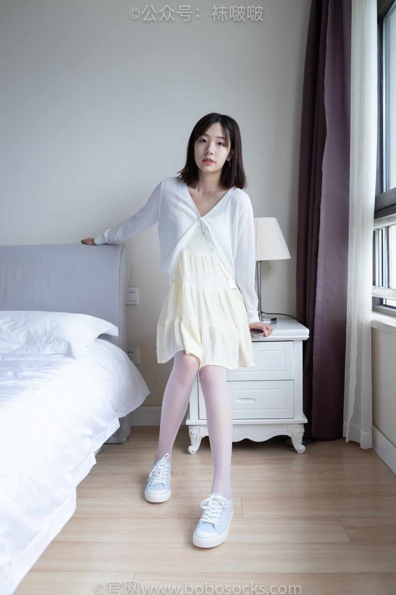 【网盘】[袜啵啵]NO.005小甜豆-帆布鞋、薄白丝