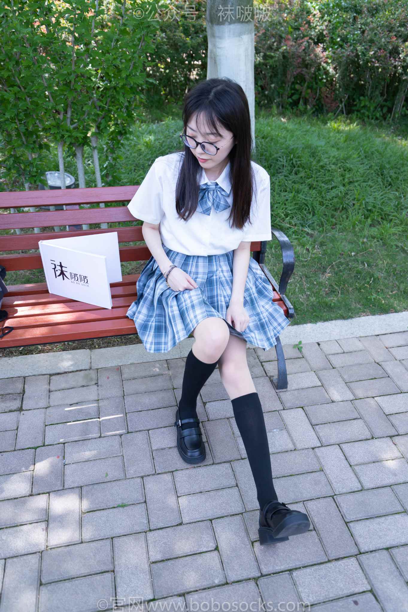 【网盘】[袜啵啵]NO.007稚予-JK制服、皮鞋、黑色中筒棉袜、肉丝