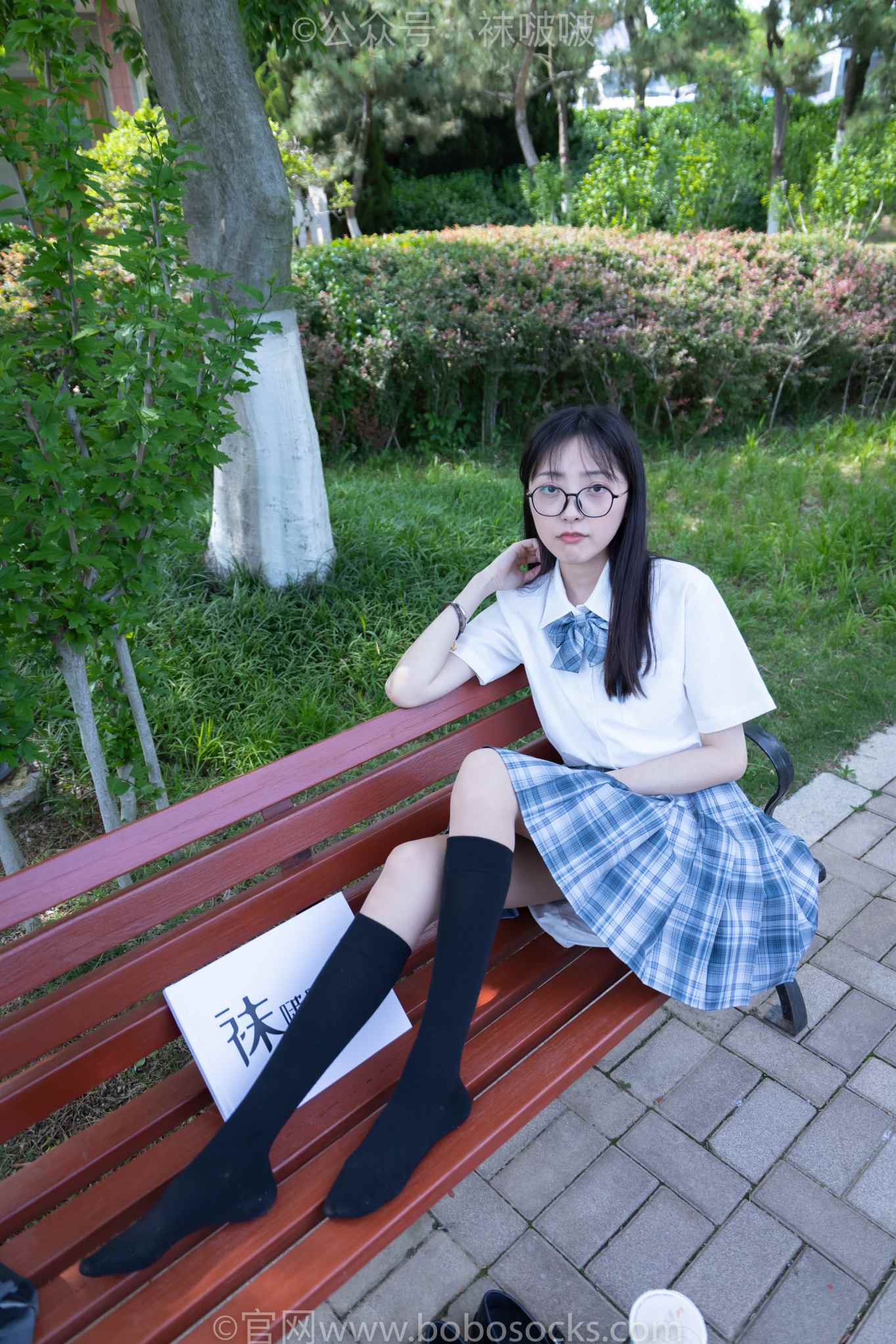 【网盘】[袜啵啵]NO.007稚予-JK制服、皮鞋、黑色中筒棉袜、肉丝