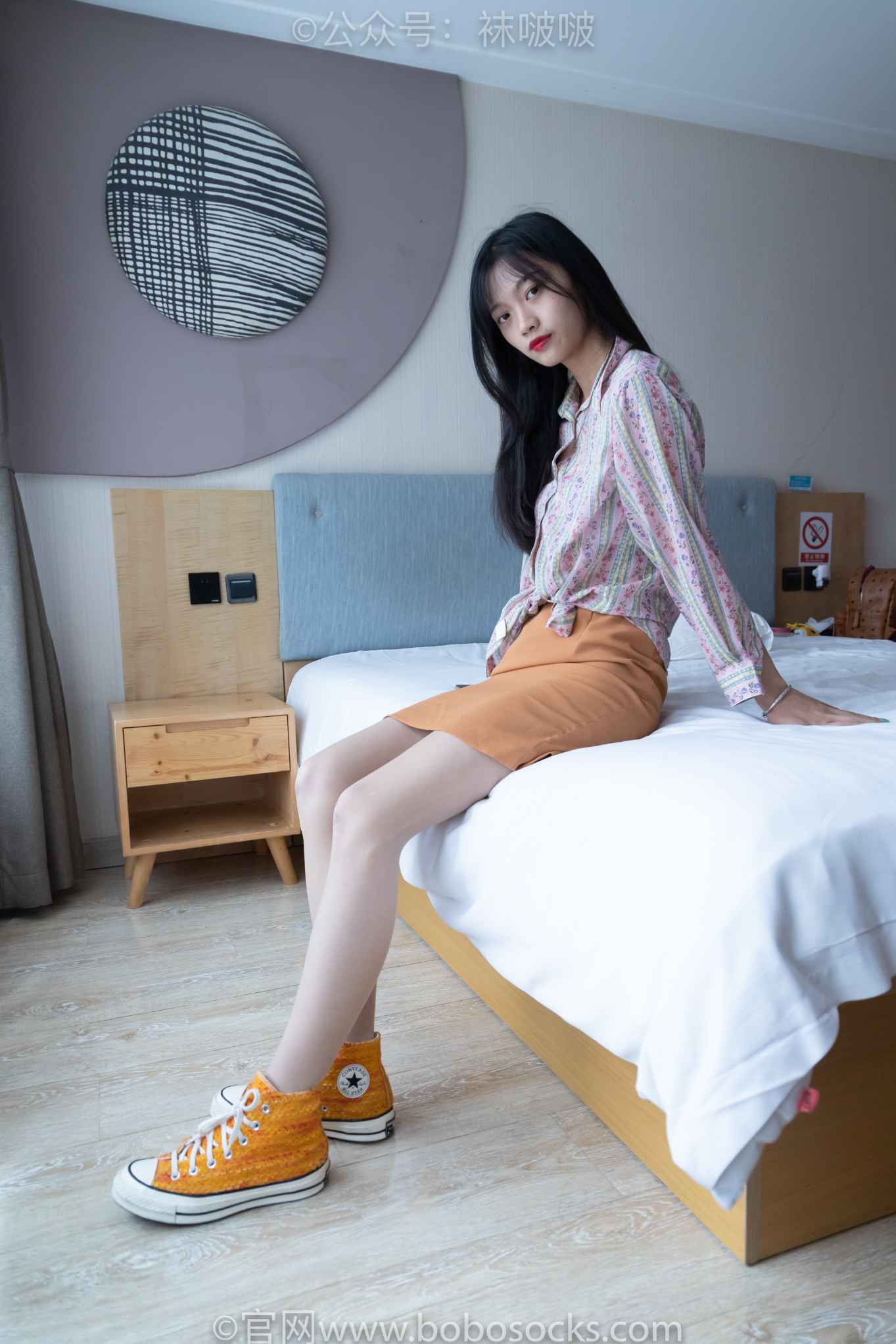 【网盘】[袜啵啵]NO.008涵涵-帆布鞋、白色短棉袜、肉丝