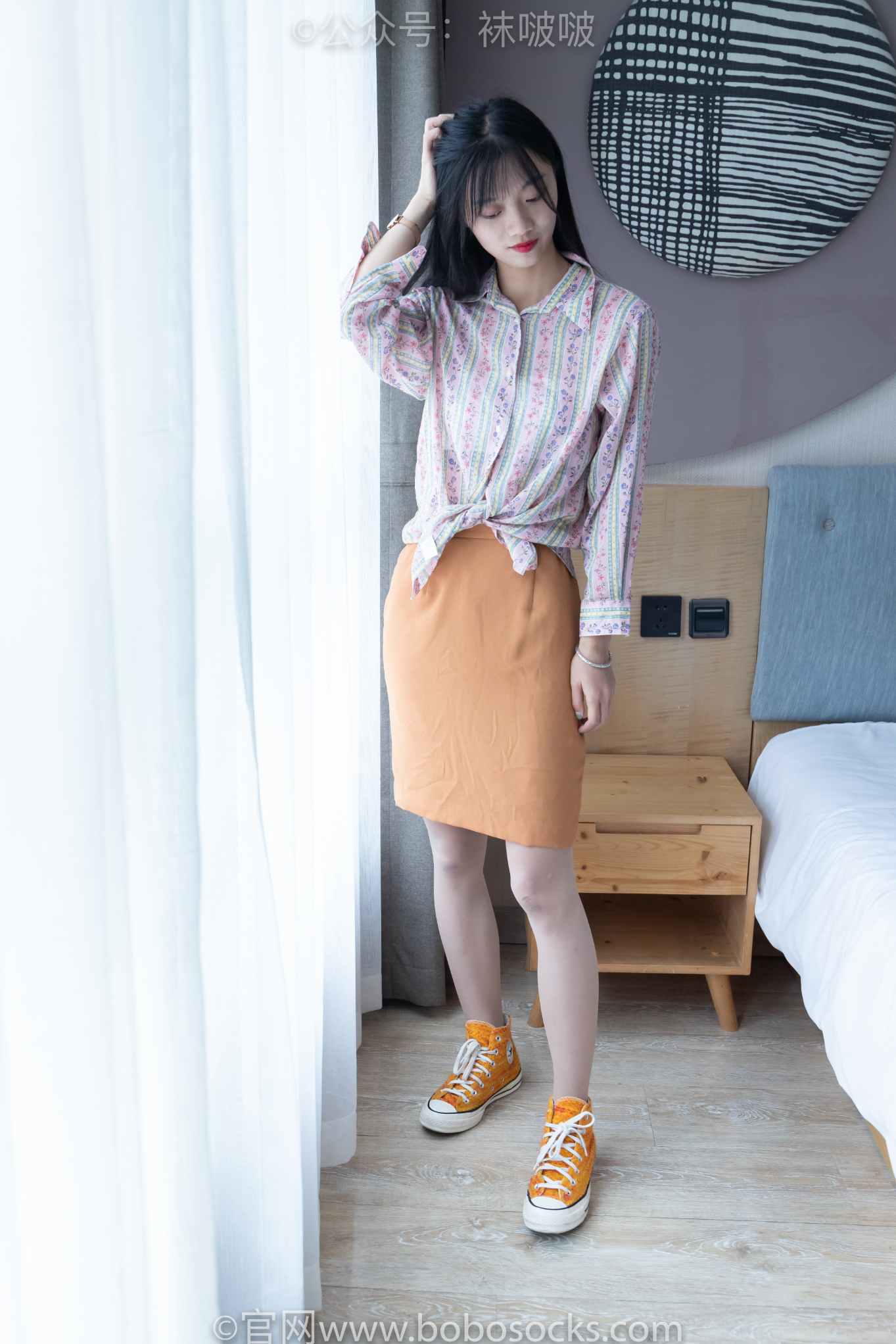 【网盘】[袜啵啵]NO.008涵涵-帆布鞋、白色短棉袜、肉丝