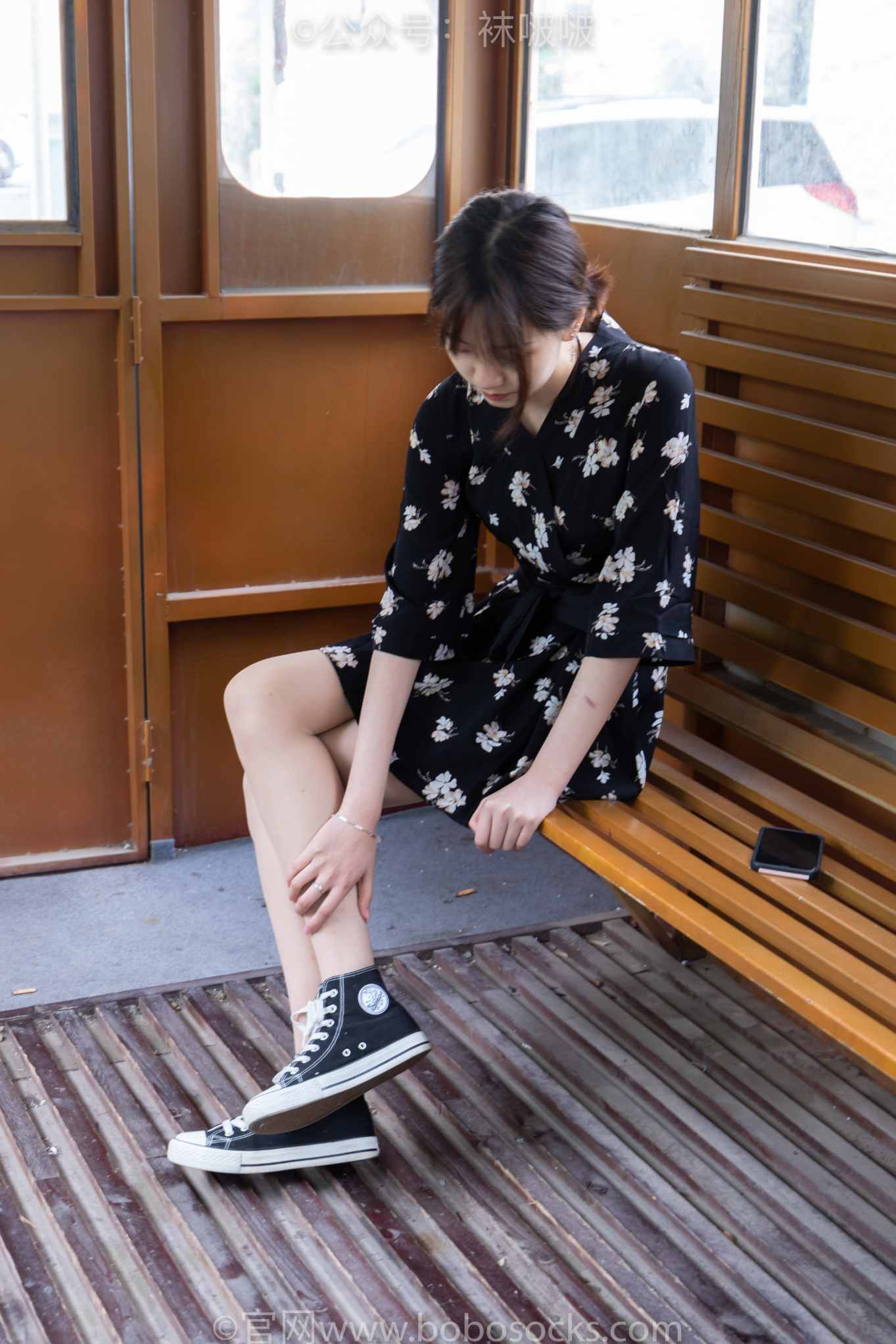 【网盘】[袜啵啵]NO.013小甜豆-匡威帆布鞋、浅灰色短棉袜、肉丝