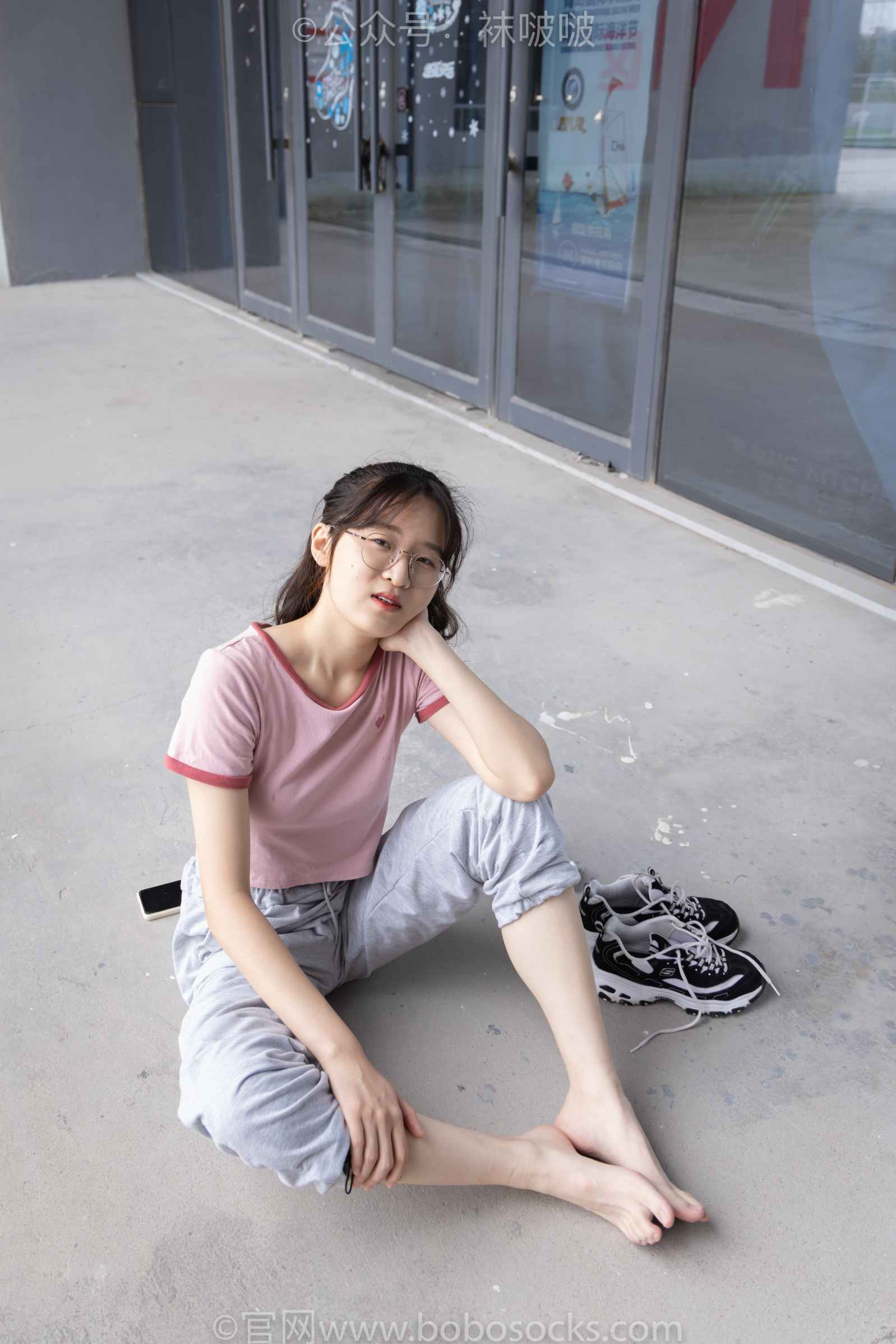 【网盘】[袜啵啵]NO.016熊熊-斯凯奇运动鞋、棉袜（踩脏）、裸足