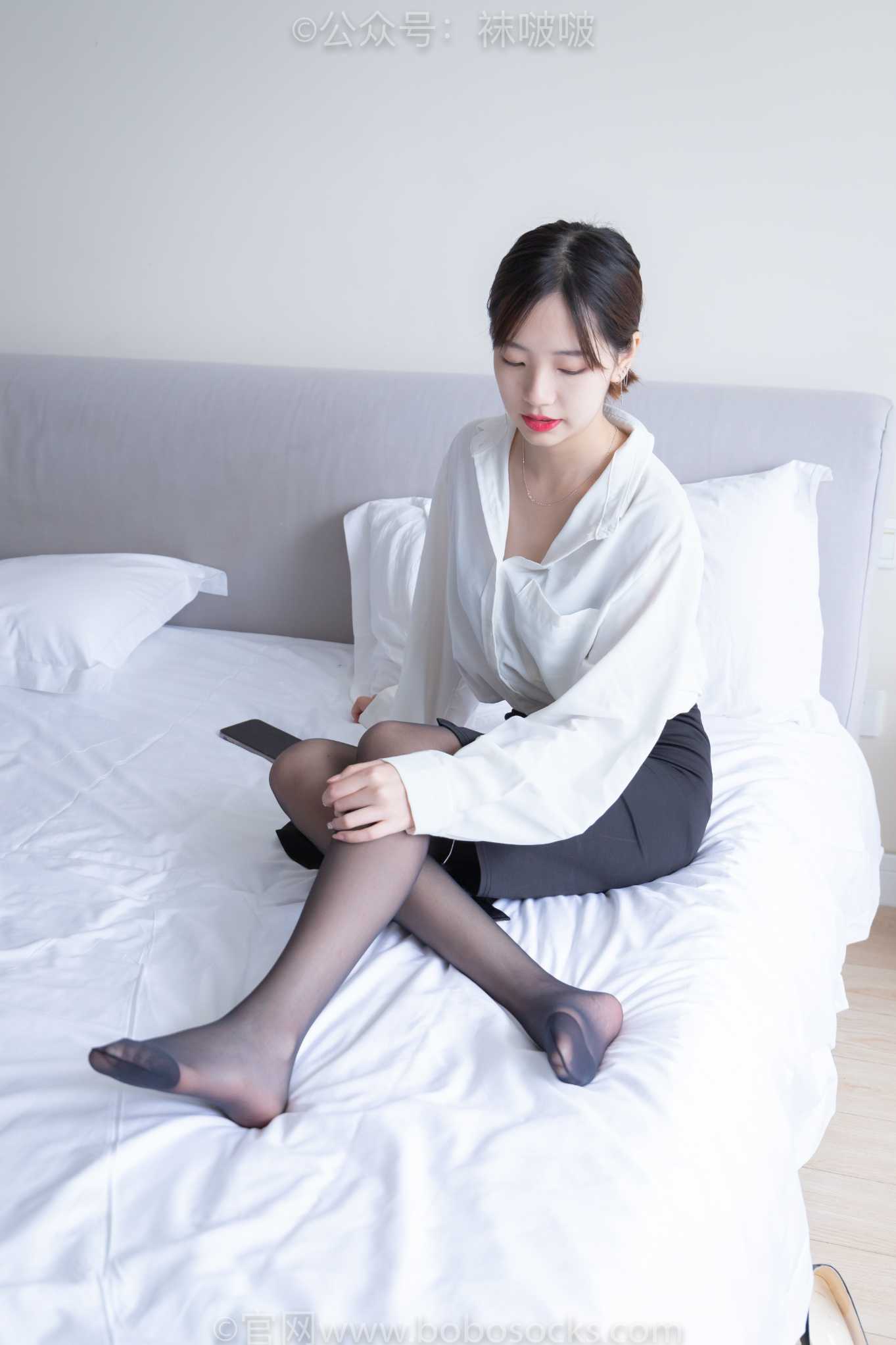 【网盘】[袜啵啵]NO.017小甜豆-OL制服、高跟鞋、黑丝