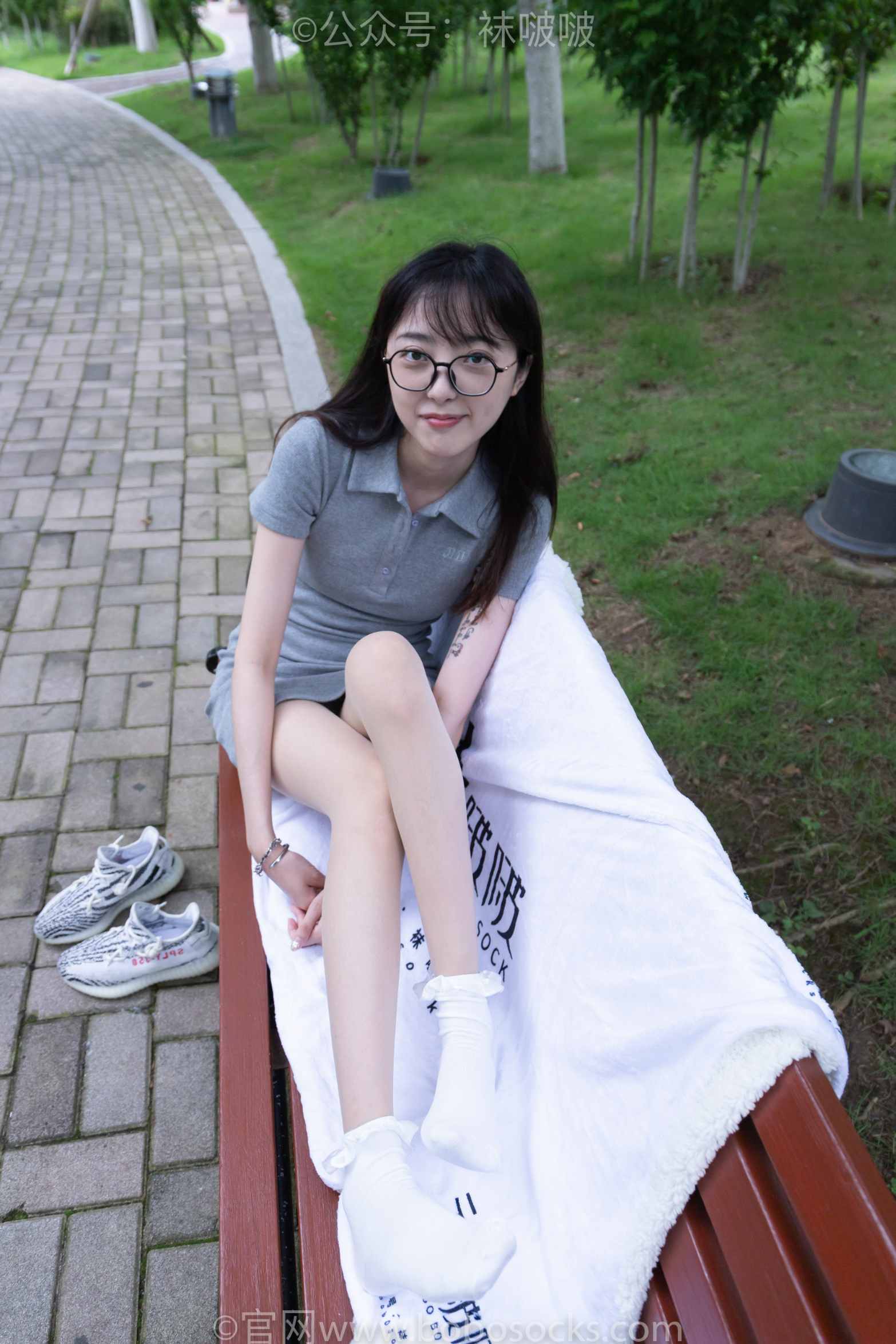 【网盘】[袜啵啵]NO.019稚予-椰子、白棉袜、肉丝