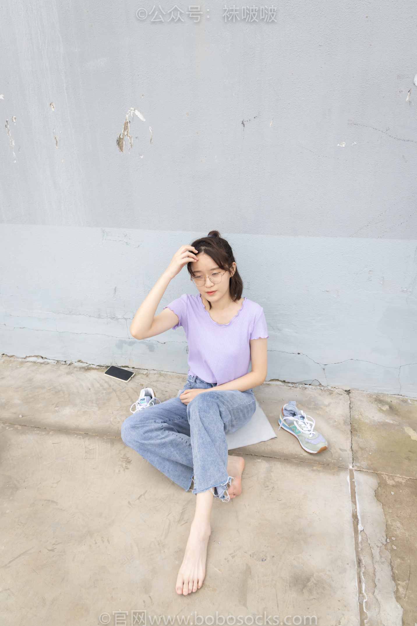 【网盘】[袜啵啵]NO.020熊熊-NB运动鞋、蓝色短棉袜（踩脏）、裸足