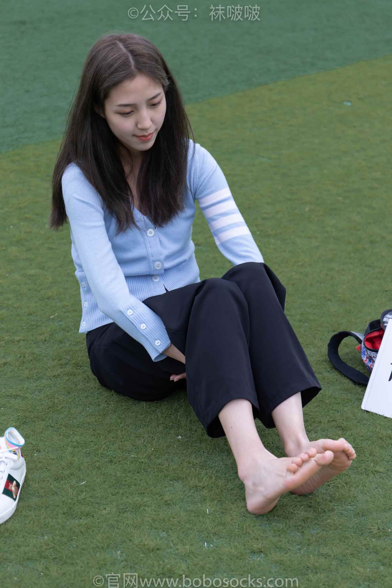 【网盘】[袜啵啵]NO.021泡芙-板鞋、白棉袜、裸足