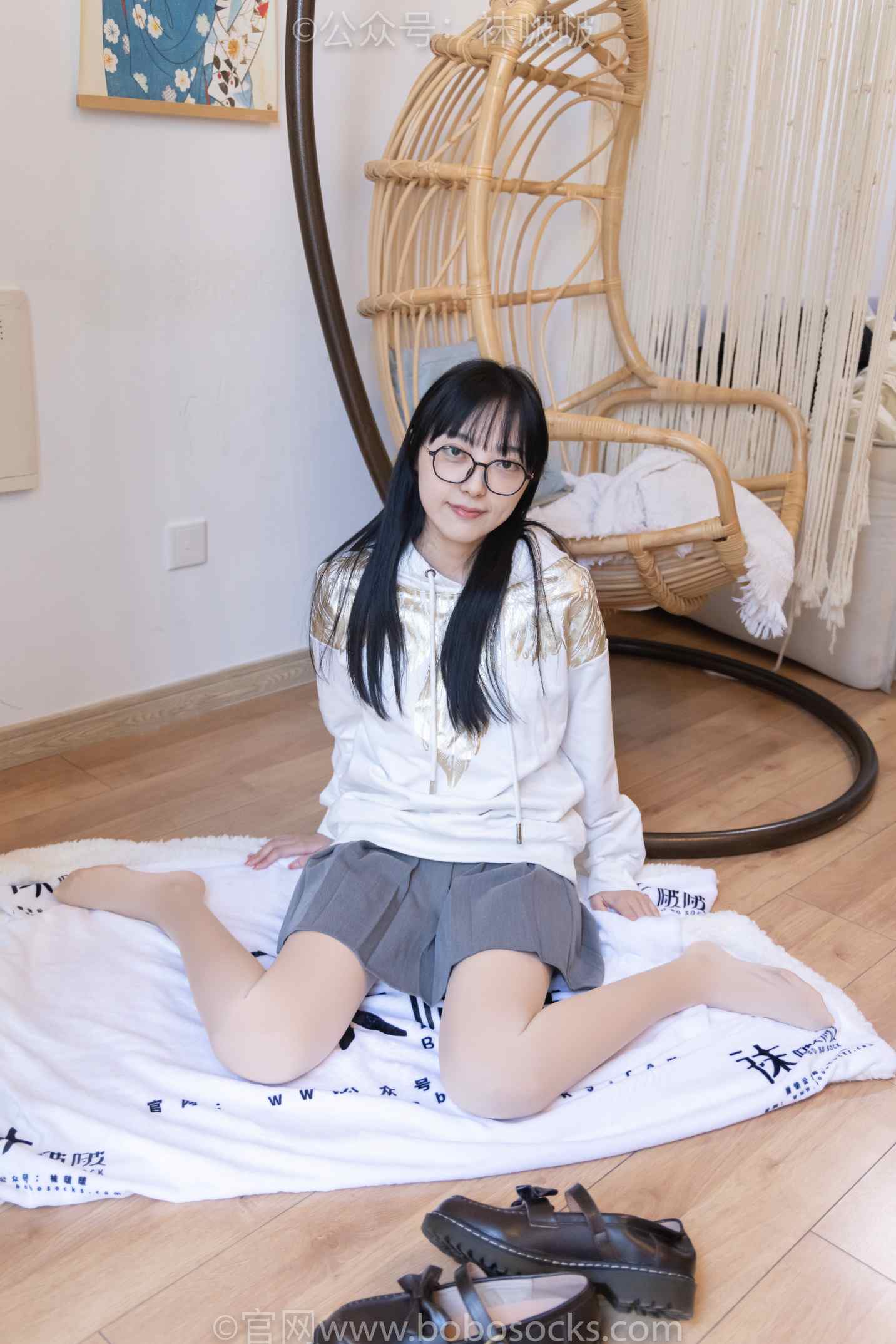 【网盘】[袜啵啵]NO.047稚予-皮鞋、厚肉丝