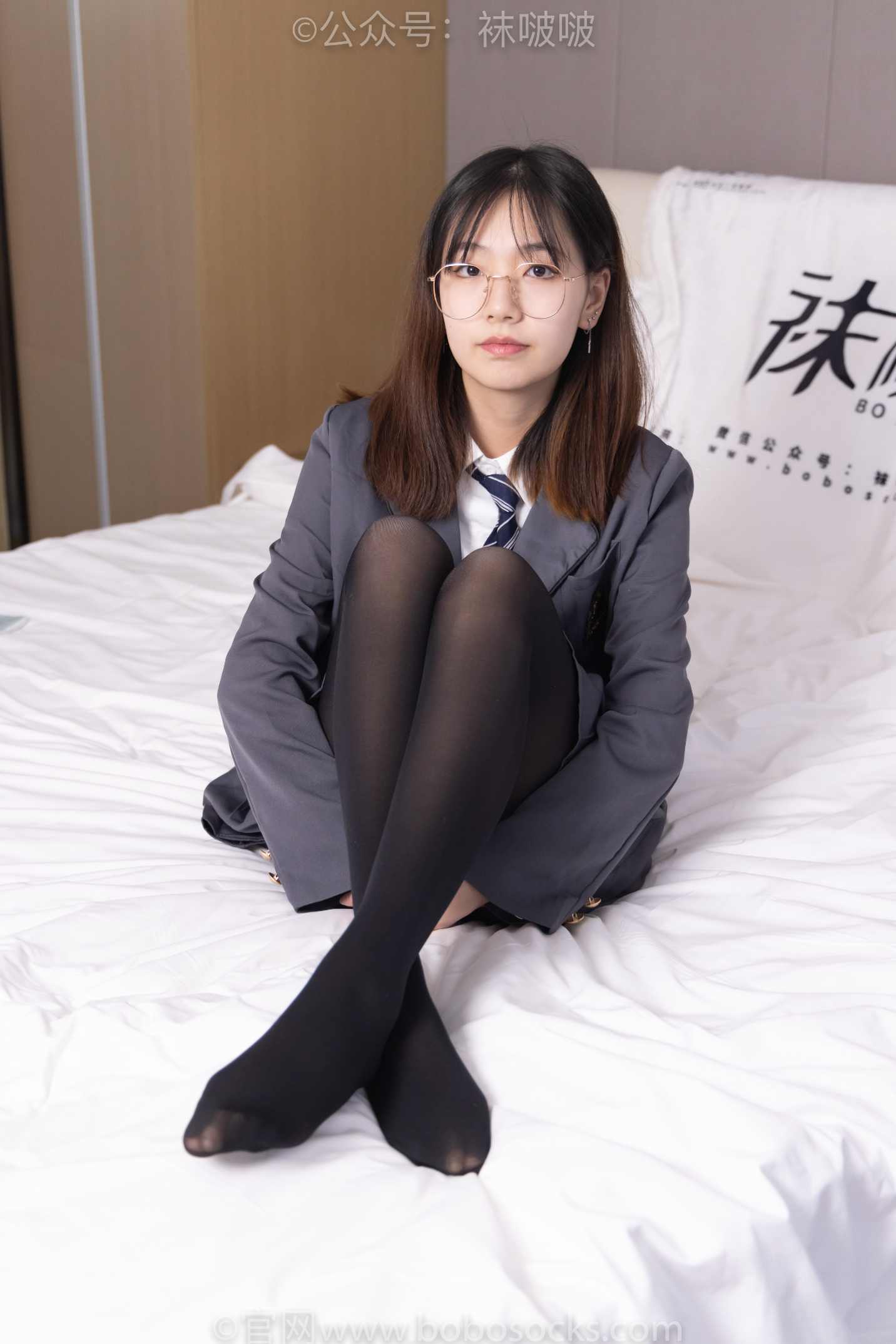 【网盘】[袜啵啵]NO.060小甜豆-JK制服、皮鞋、厚黑丝