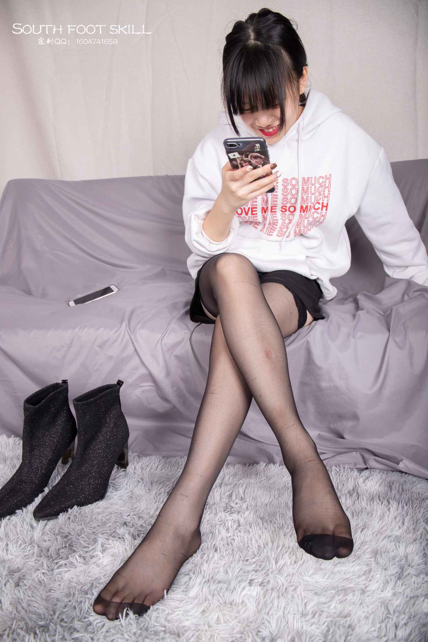 【网盘】[南国足艺]17-宝儿美女秀长黑丝美脚