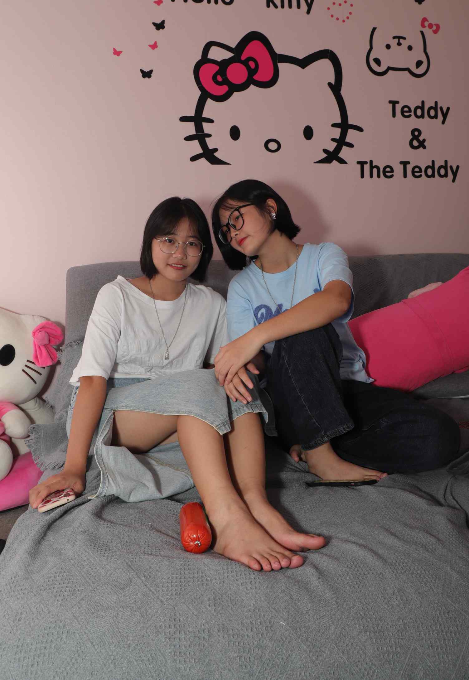 【网盘】[Pary学生模拍]010 可爱的新模彤彤与小谊脚底秀