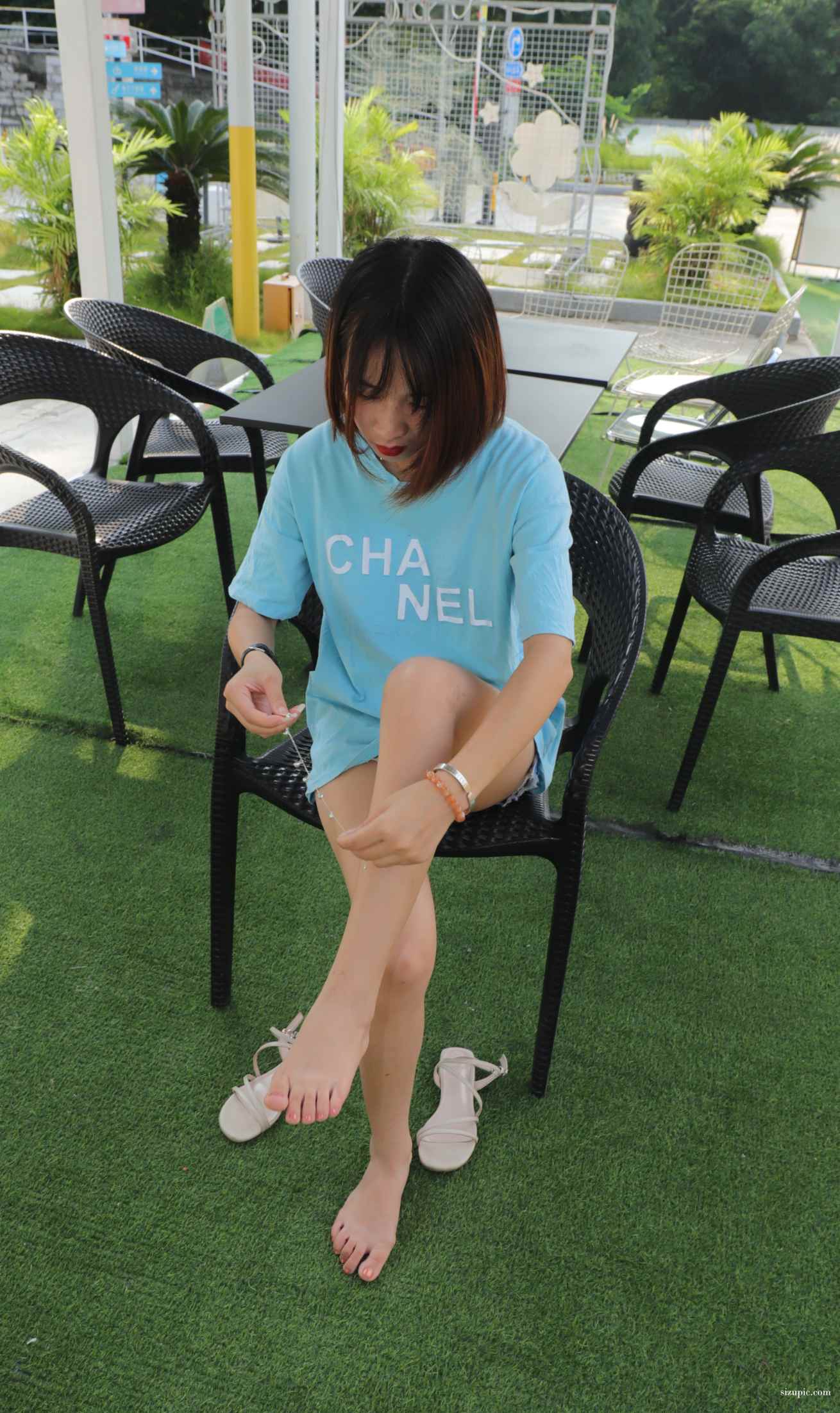 【网盘】[Pary学生模拍]012 小燕的美脚+凉鞋美脚