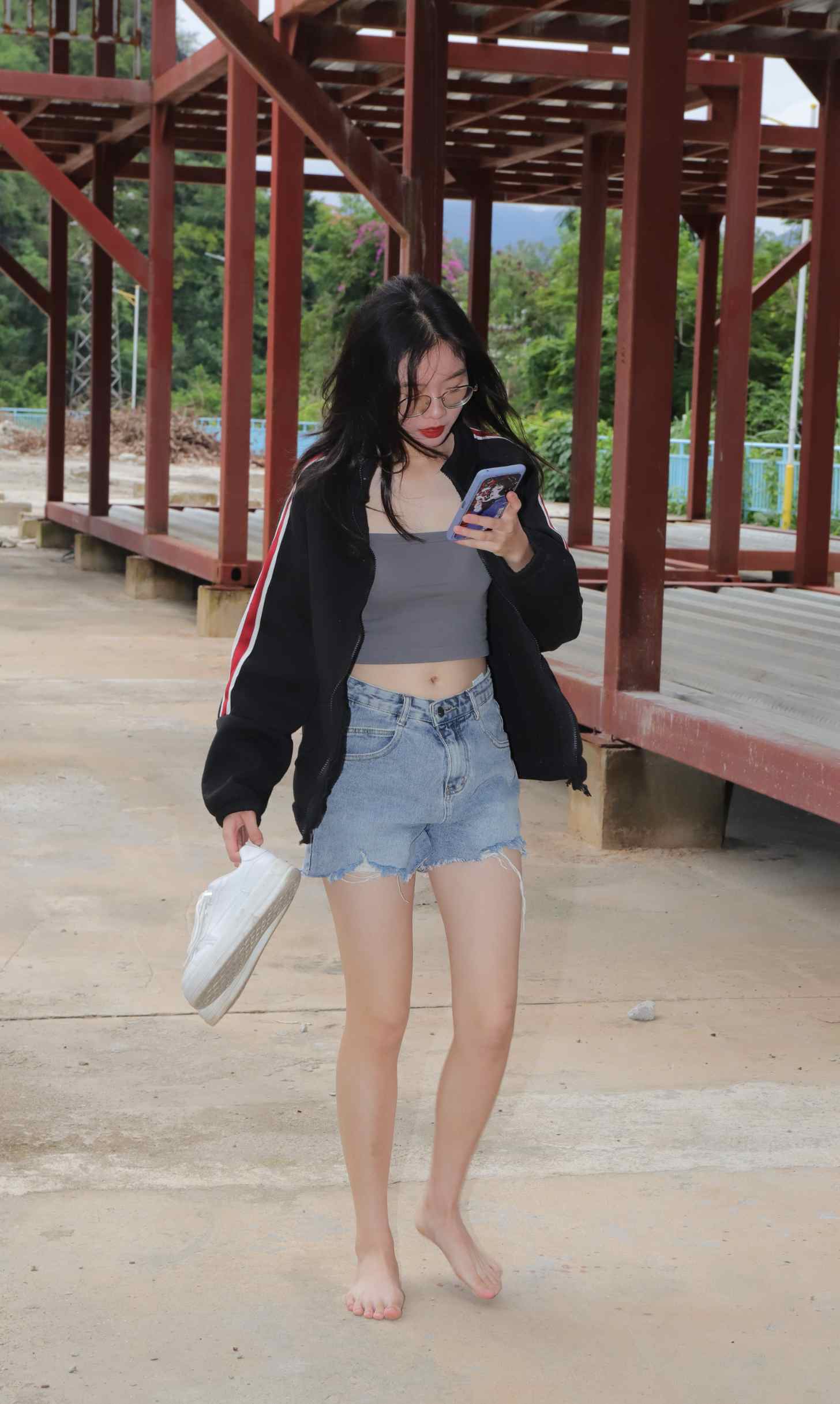 【网盘】[Pary学生模拍]018 珊珊创意产业园吊带赤脚