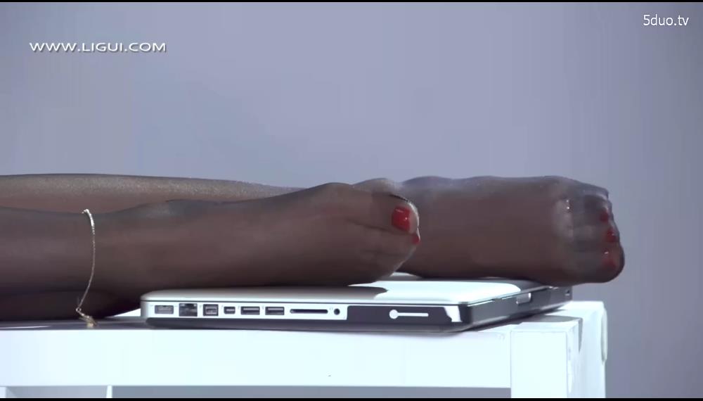 【网盘】[Ligui丽柜视频]90-《BOSS的私人助理》