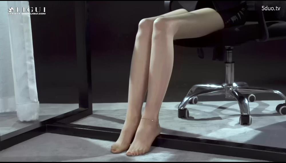 【网盘】[Ligui丽柜视频]112-《职场新秀》爆款美腿