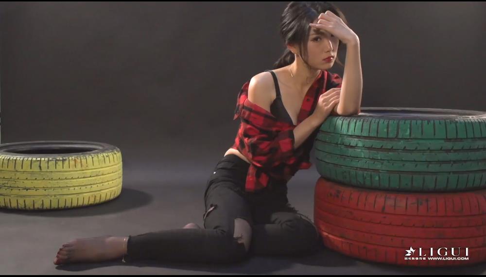 【网盘】[Ligui丽柜视频]166-赵维拉 红与黑