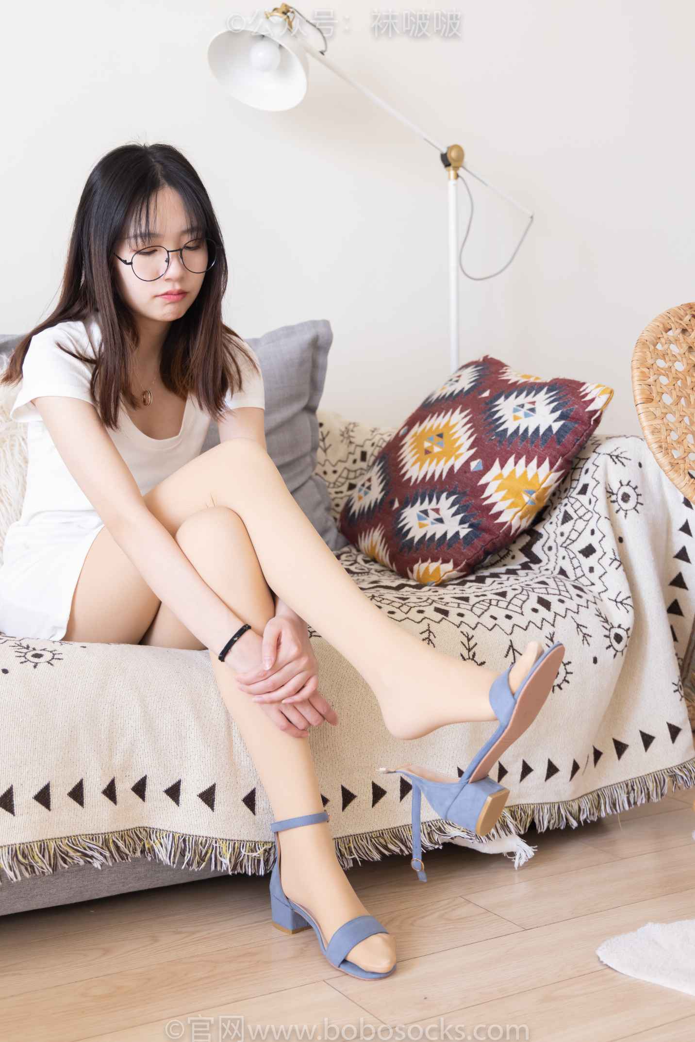 【网盘】[袜啵啵] 075期 小甜豆- AJ、凉鞋、厚肉丝