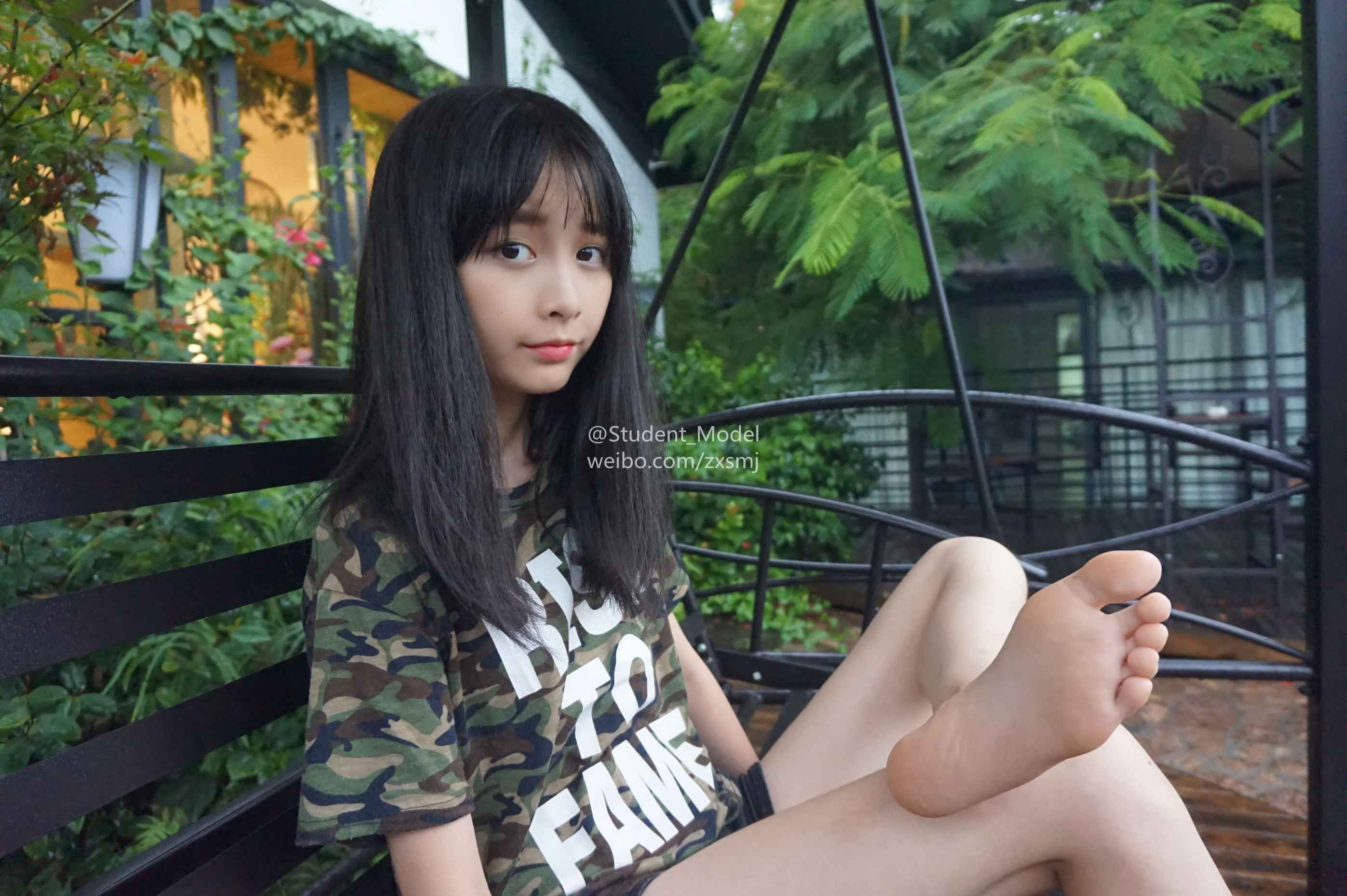 【网盘】[Student_Model] 编号30-小龙猫 迷彩上衣与白嫩脚丫的完美结合