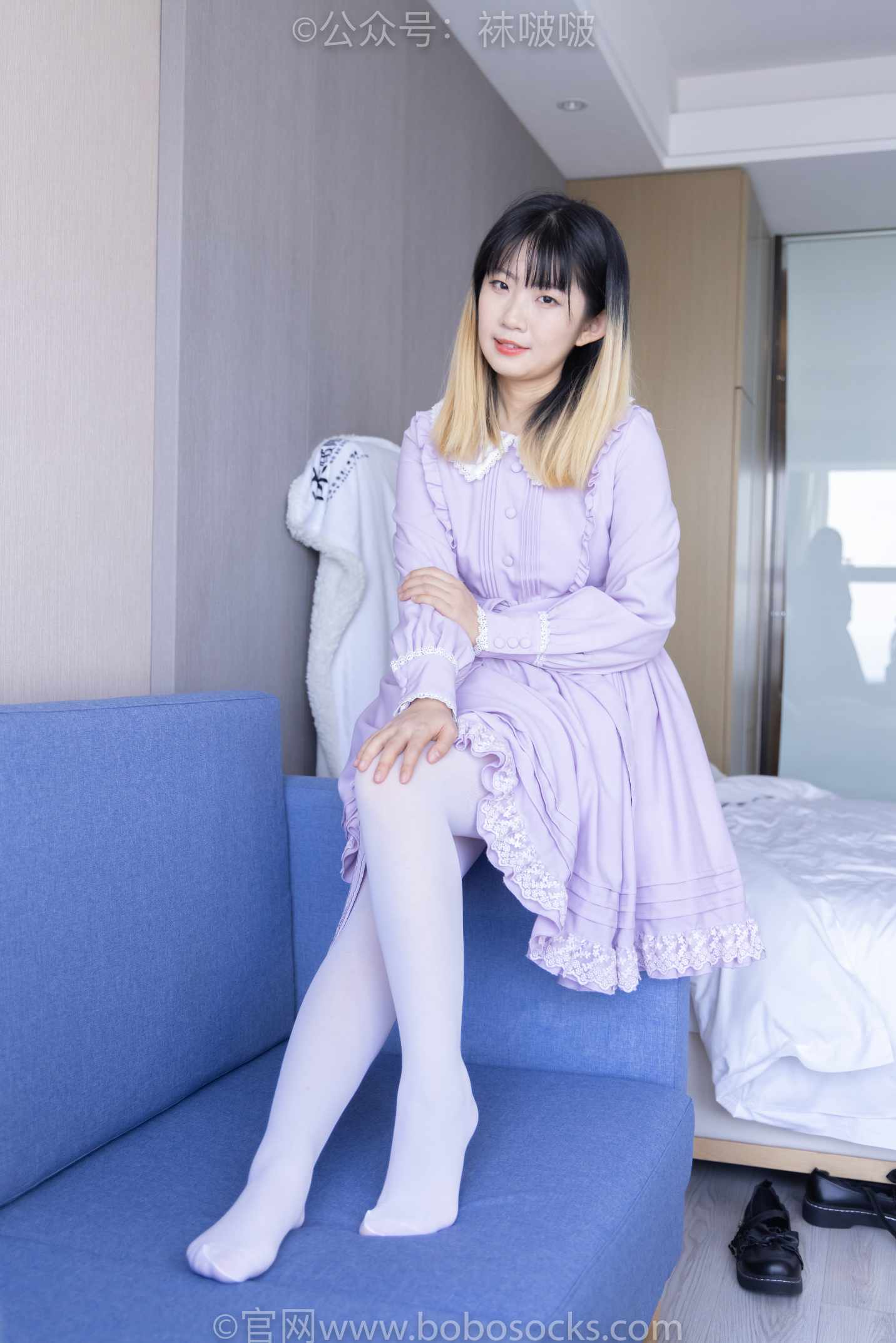 【网盘】[袜啵啵] 079期 砂糖-皮鞋、厚白丝 花絮版