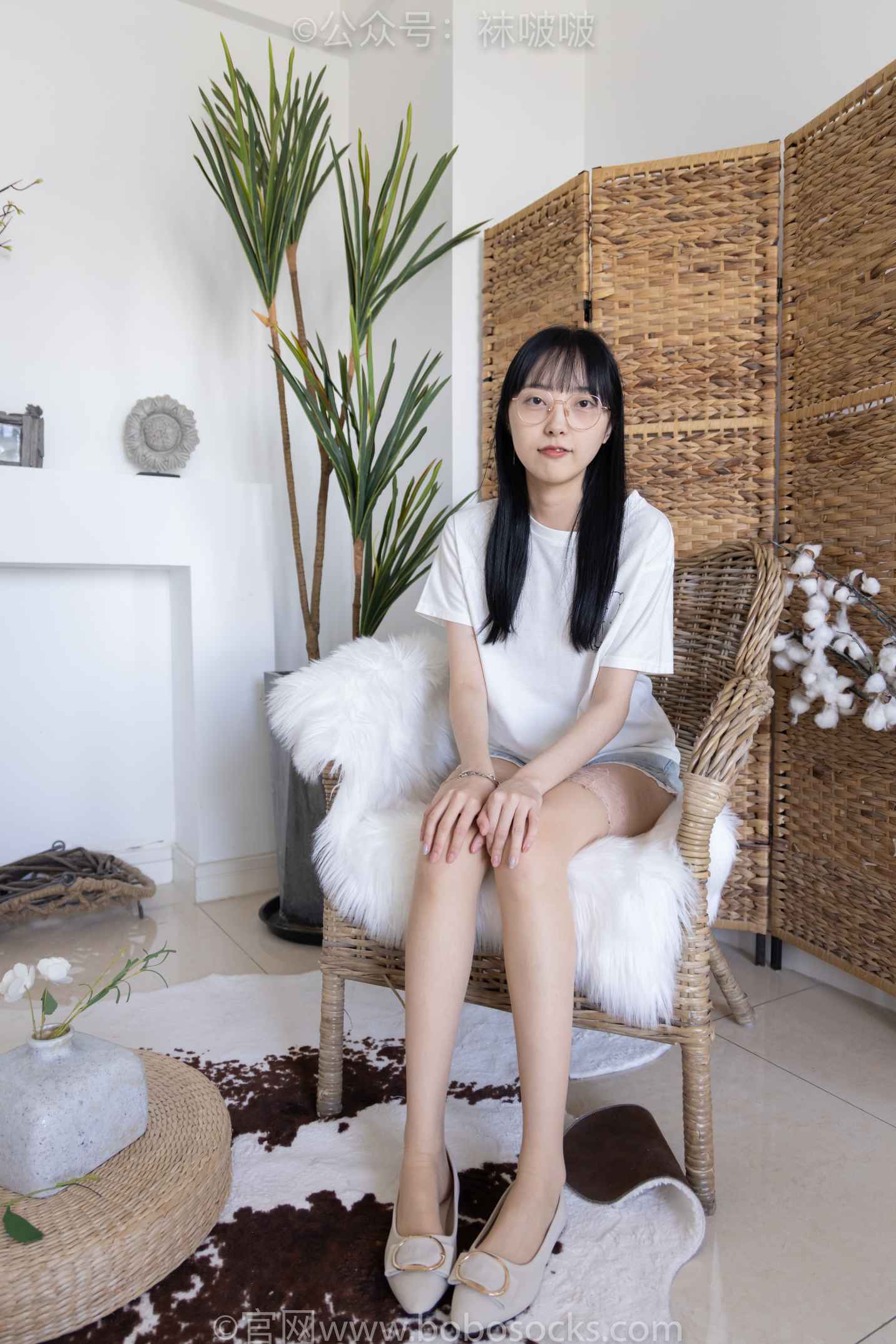 【网盘】[袜啵啵] 086期 稚予-平底鞋、过膝肉丝