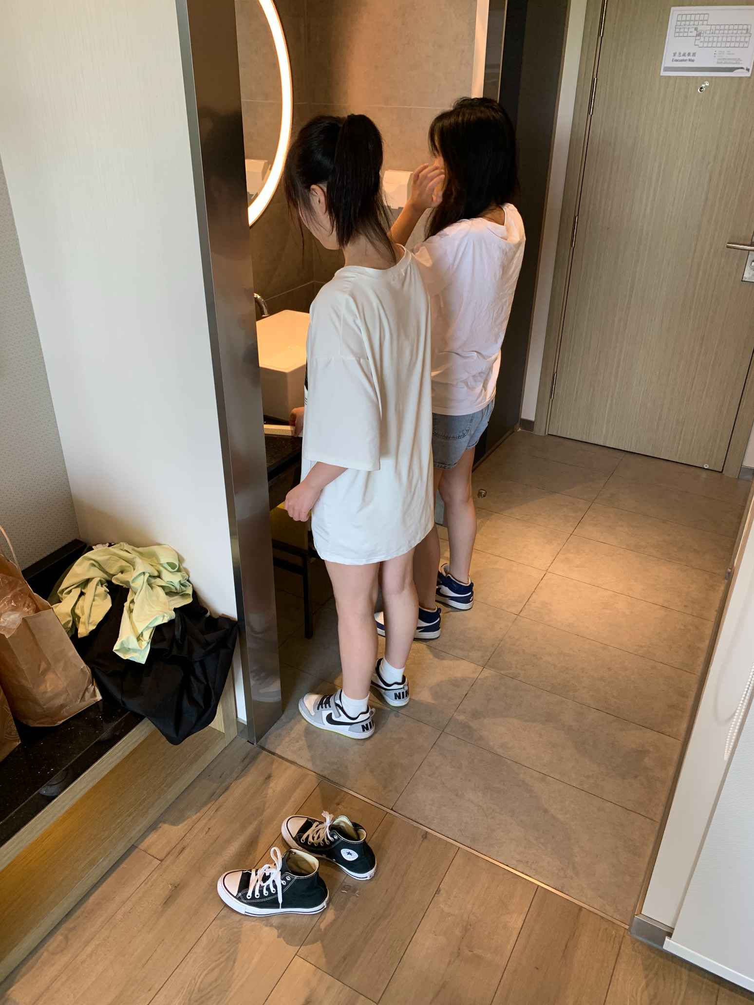 【网盘】誉铭摄影《2022.8月份整合福利2》