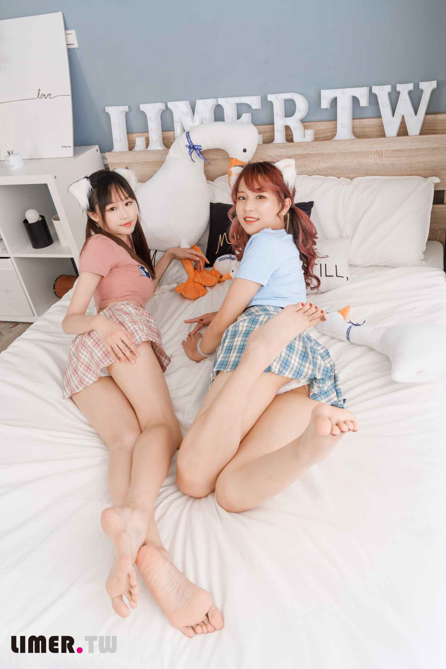 【网盘】[Limerence]-17 乐朵+小艾-裸足