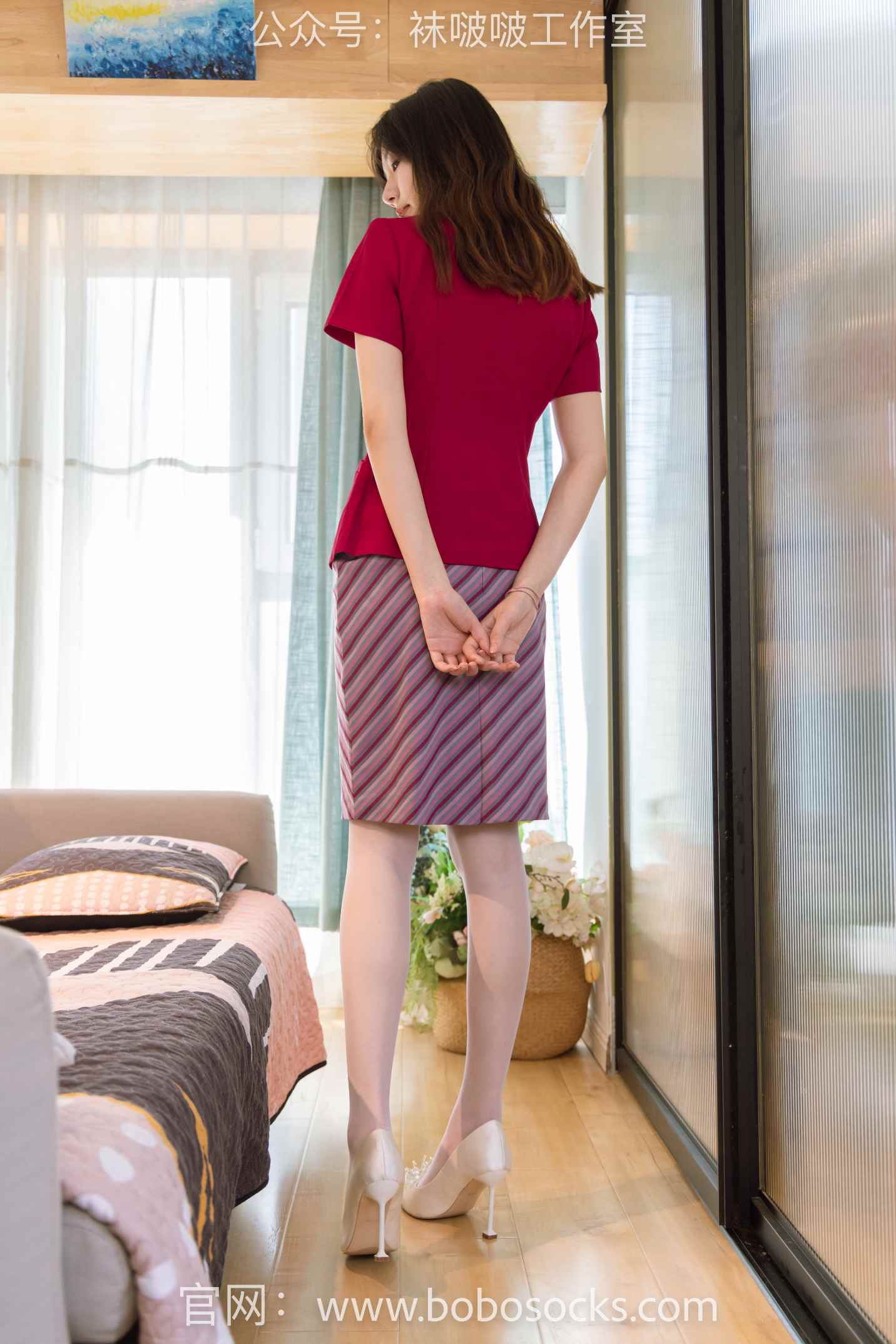 【网盘】[袜啵啵] 099期 小甜豆-高跟鞋、黑丝、白丝