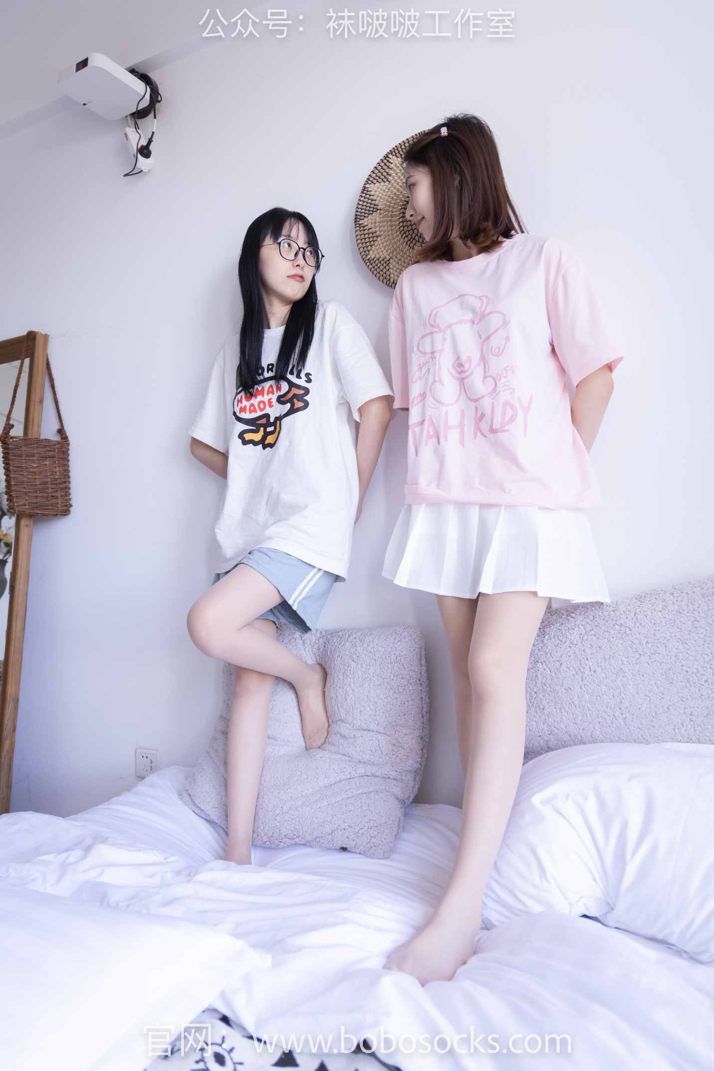 【网盘】[袜啵啵] 100期 小甜豆与稚予-板鞋、肉丝、脚对脚互动剧情