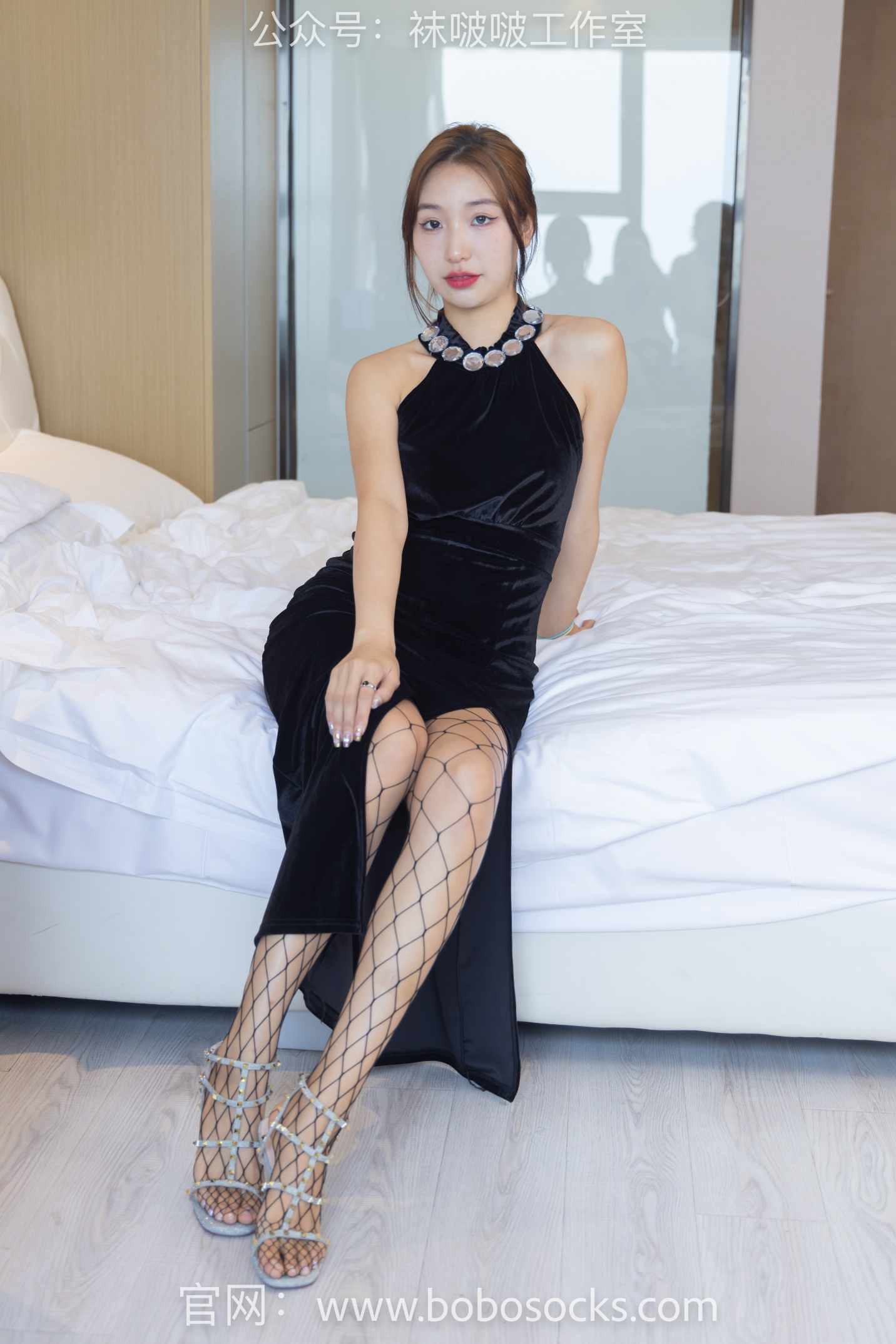 【网盘】[袜啵啵]113期 果果-高跟鞋、黑色网袜