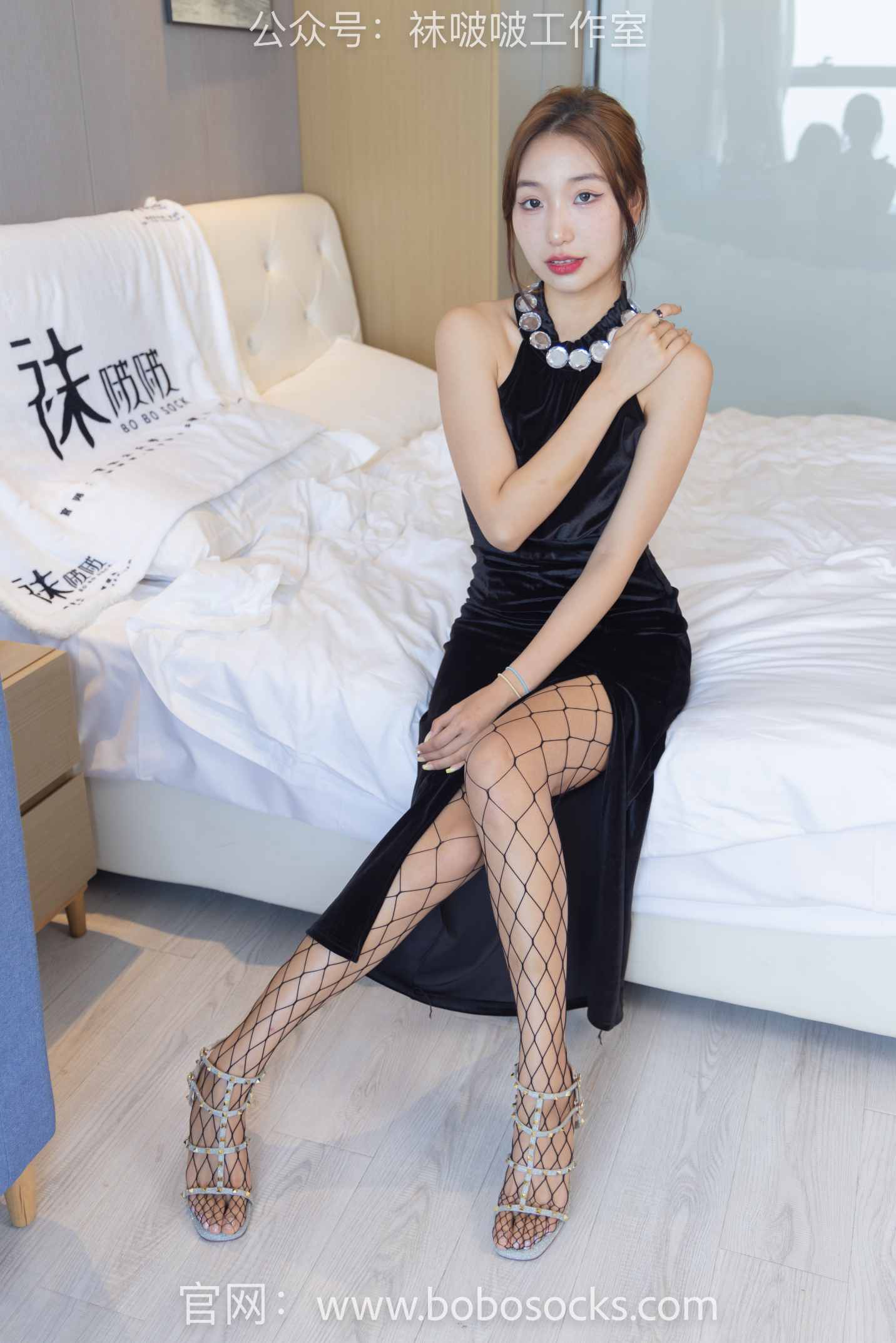 【网盘】[袜啵啵]113期 果果-高跟鞋、黑色网袜