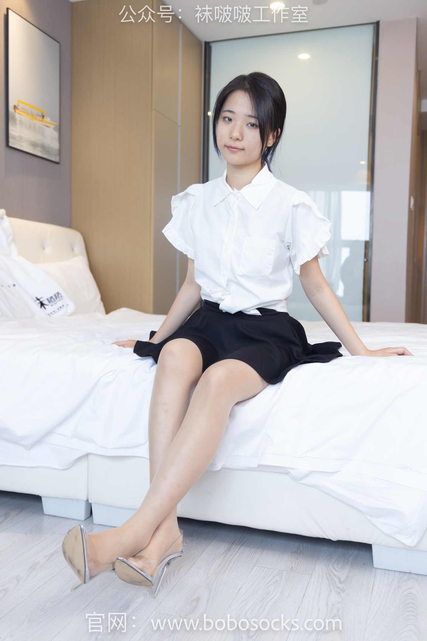 【网盘】[袜啵啵]116期 小淳-两双高跟鞋、肉丝、裸足