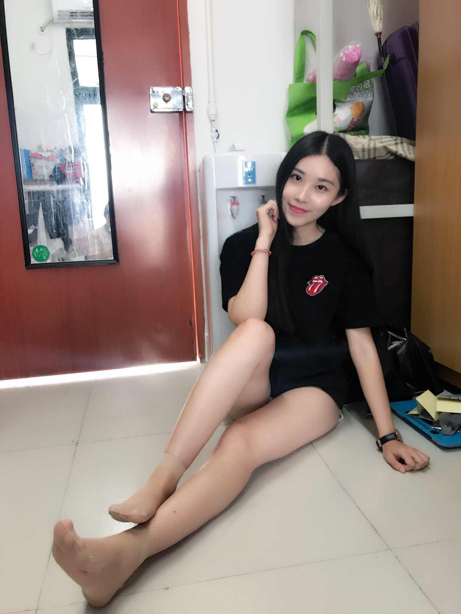 【网盘】学妹校园寝室丝短袜美脚[合集][41期]